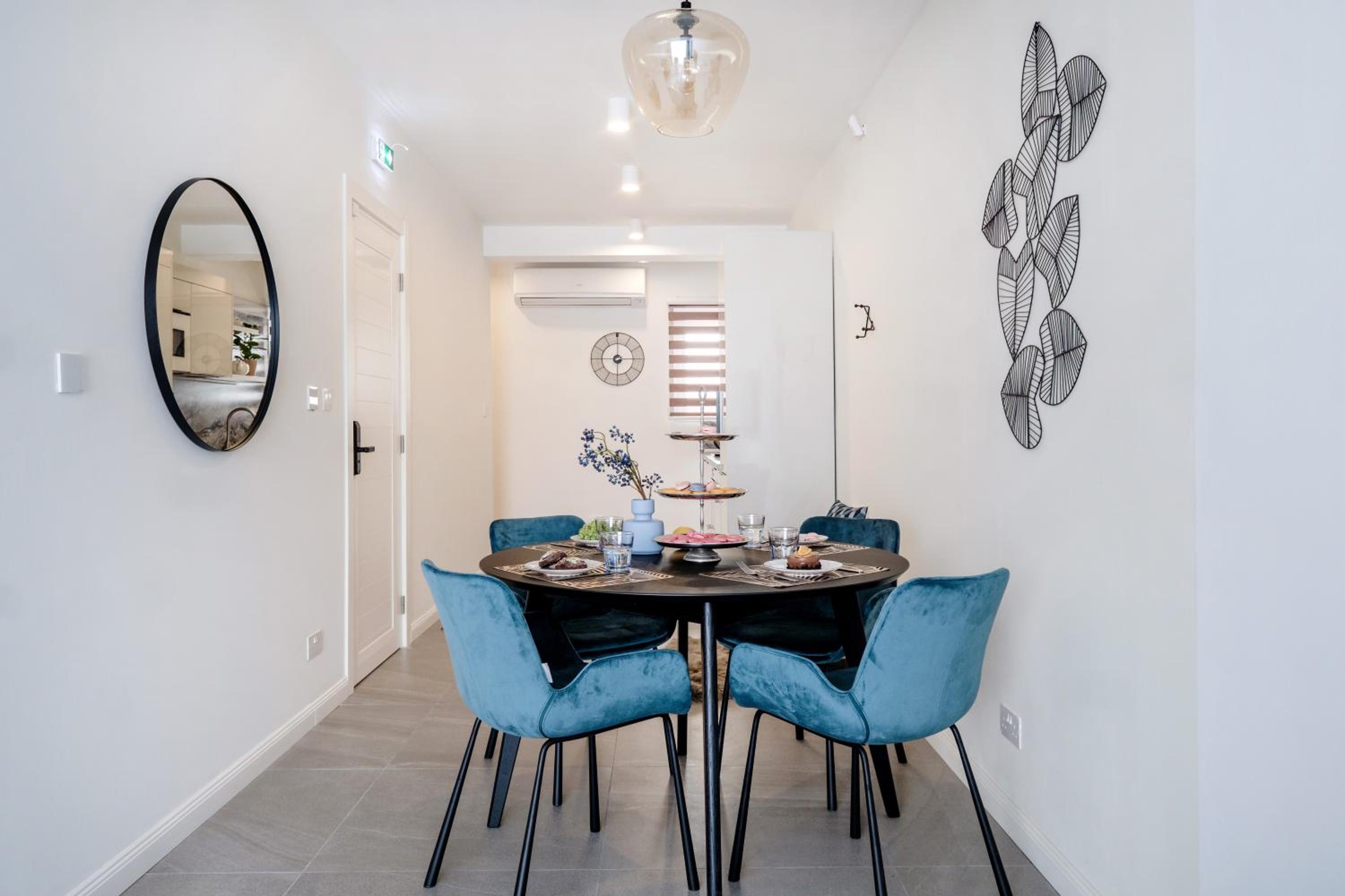 Million Sunsets Luxury Apartments — photo 3
