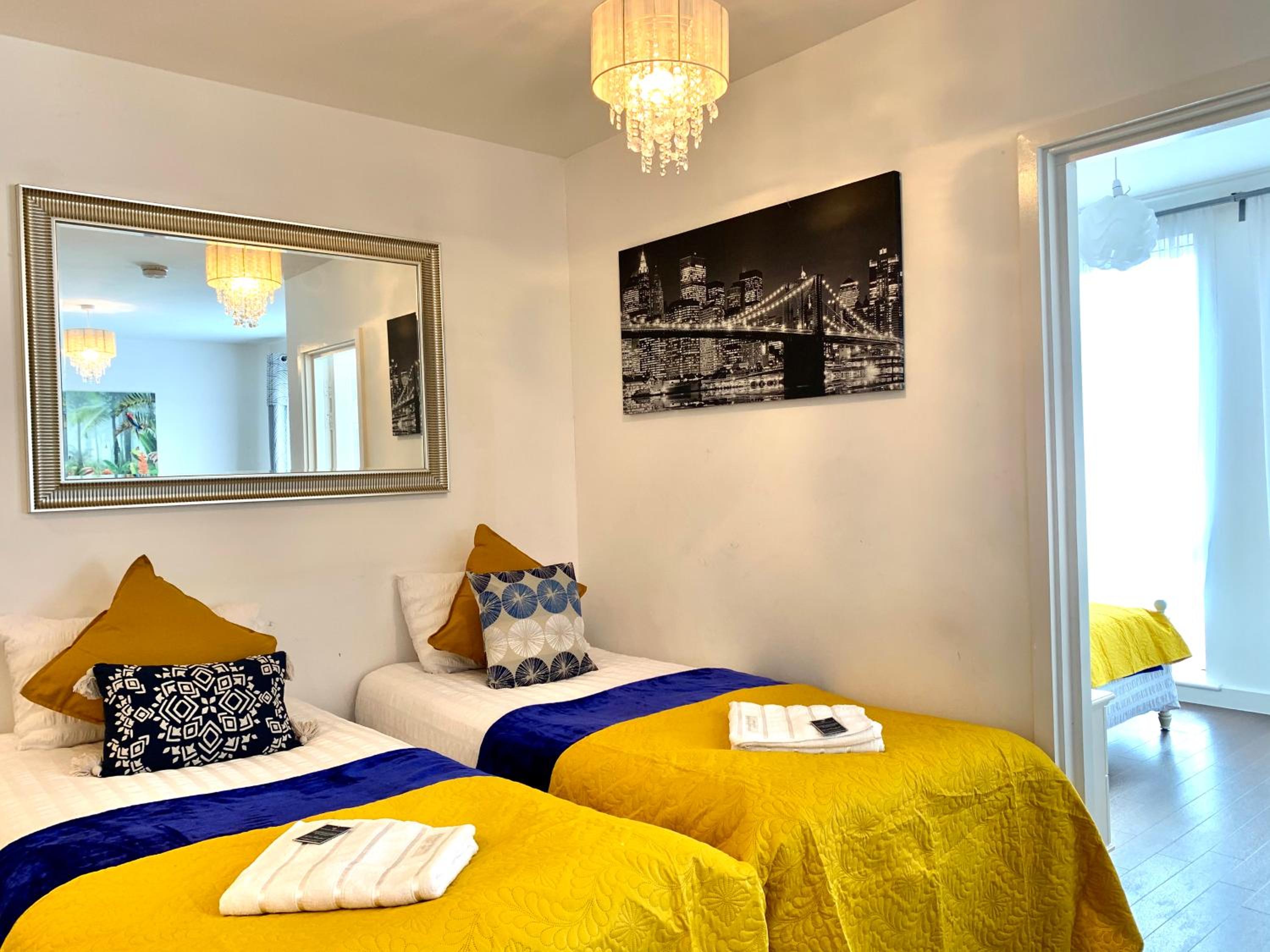 2 Bedroom Apartment in Stratford Olympic Park near Westfield with Balcony Parking and Velodrome View