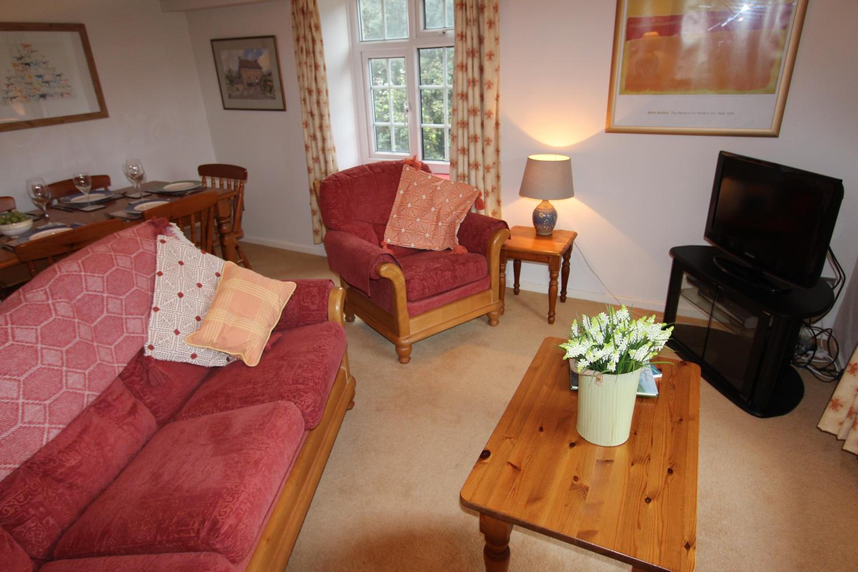 Wonderfully Scenic and Comfortable Dales Mill Property view 4