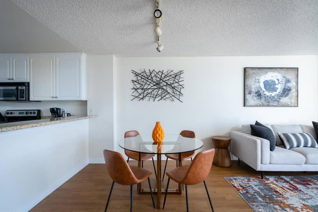 Amazing High Rise 1BR apt W Panoramic Ocean Views