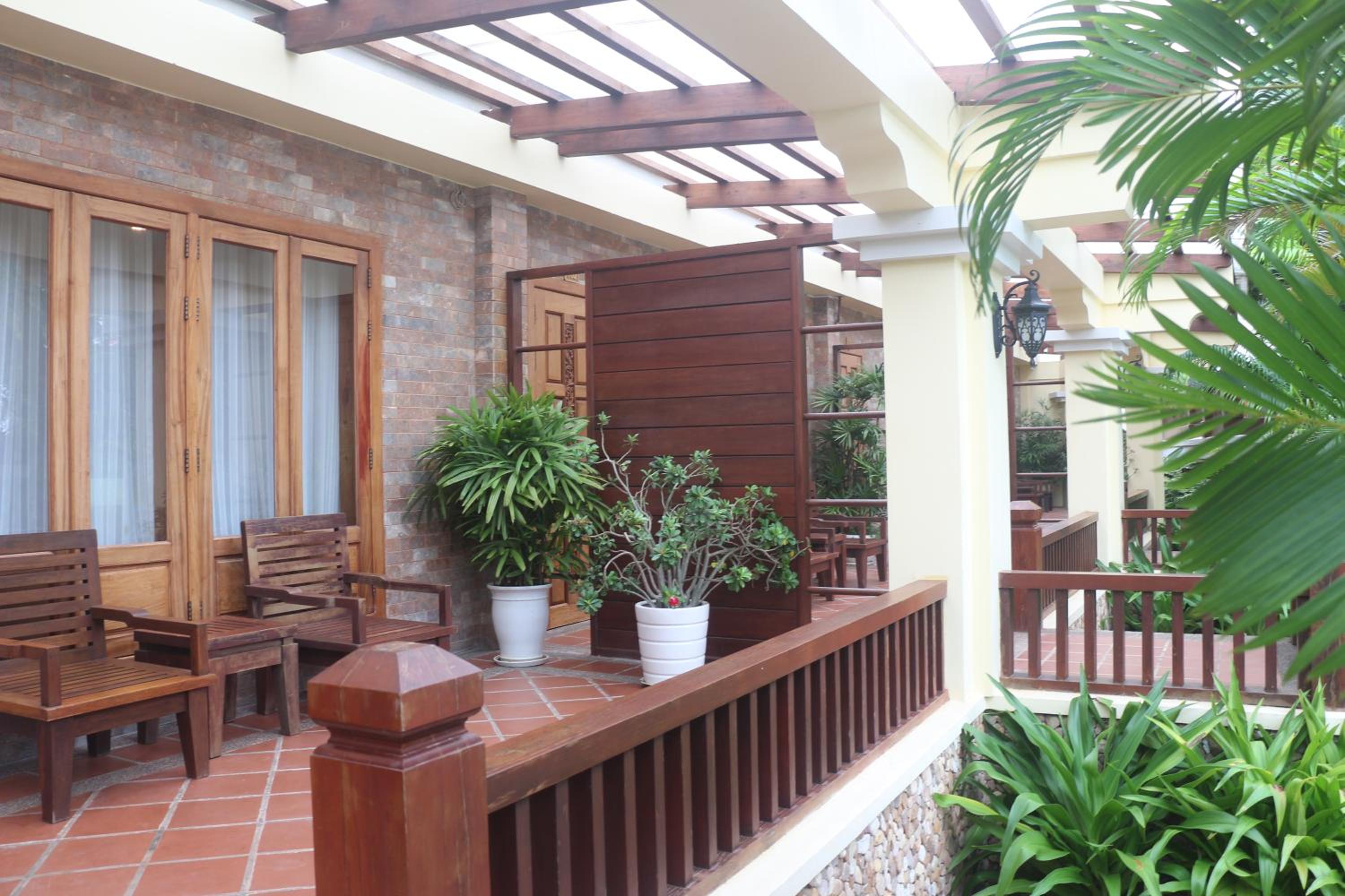 Try Palace Resort Kep
