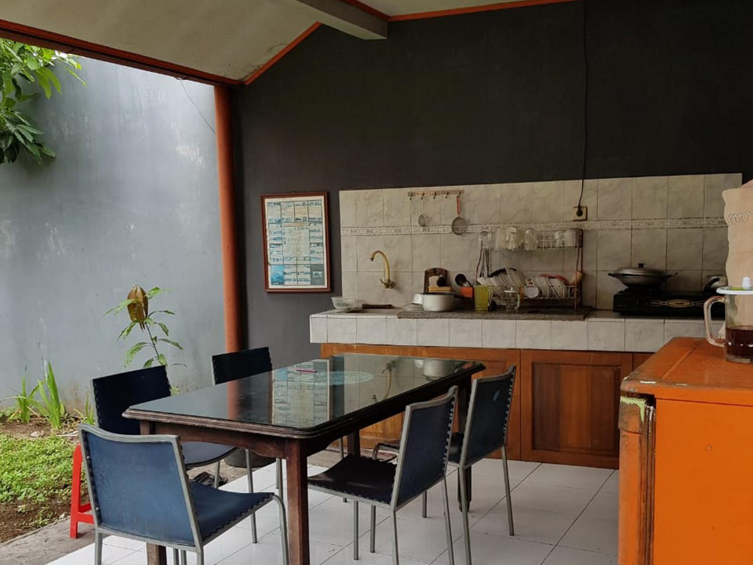 Embe Pitoe Syariah Gejayan Mitra RedDoorz view 2