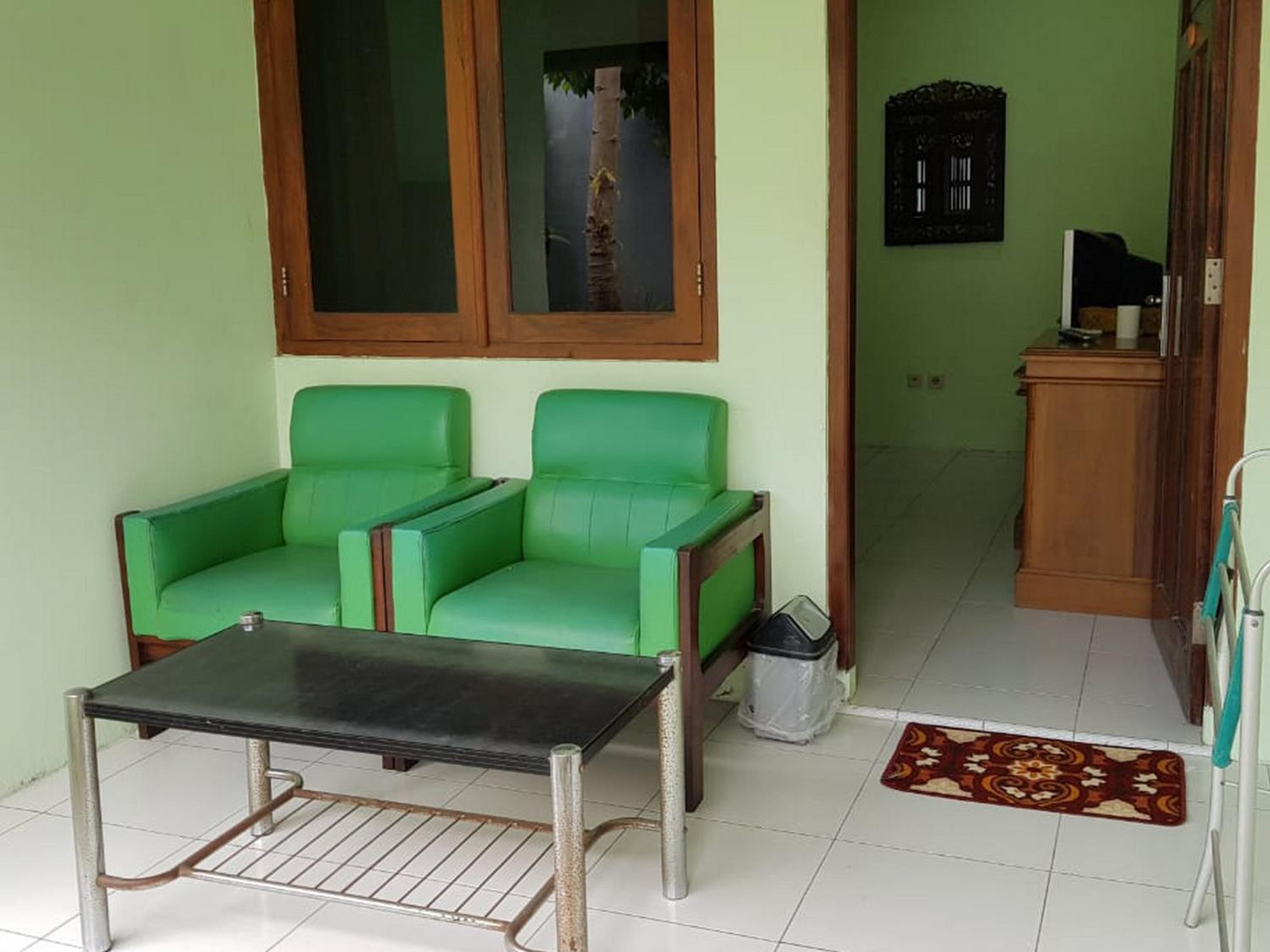 Embe Pitoe Syariah Gejayan Mitra RedDoorz view 4