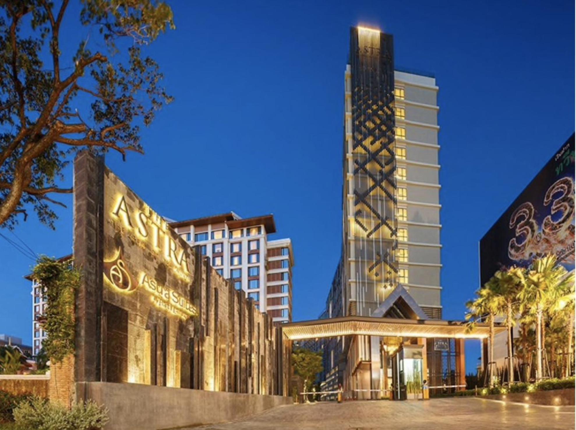 Hotel luxury high floor loft pool condo with 2 bedrooms - Image 1