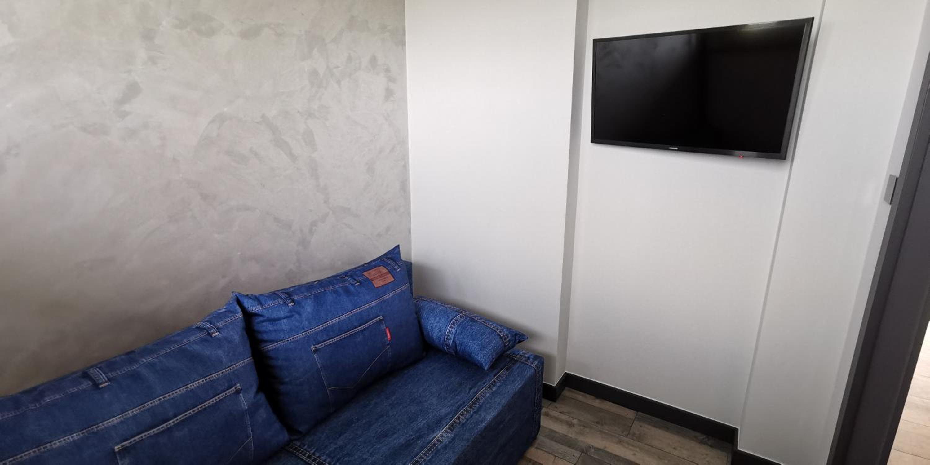 Photo 4