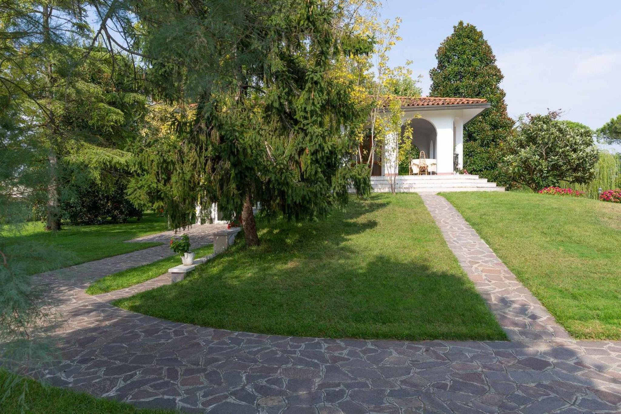 VILLA MAGNOLIA