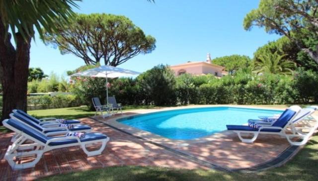 Villa Quadradinhos 38Q 4 Bedrooms Private Pool Short Walk To The Beach view 4