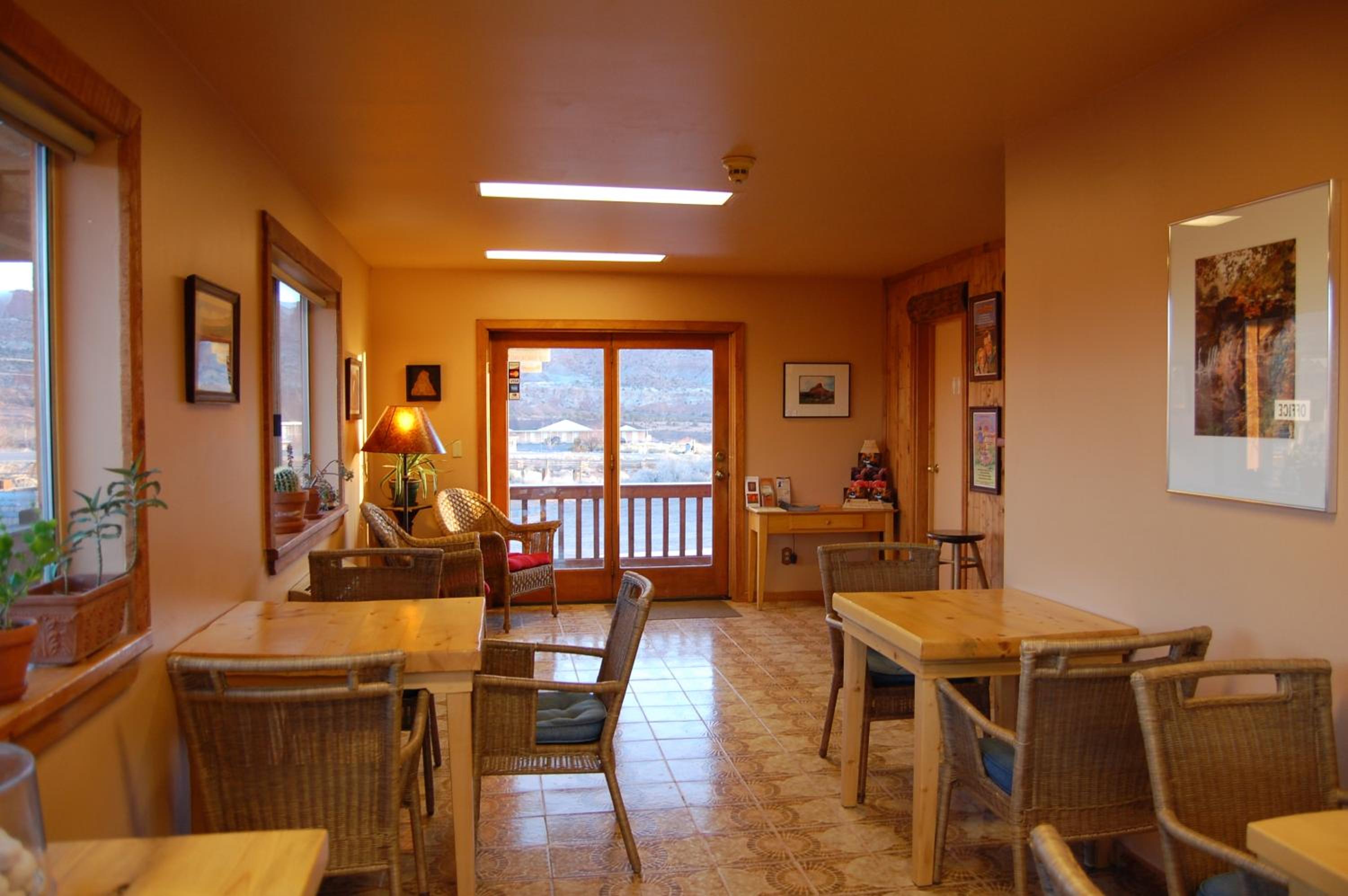 The Rim Rock Inn