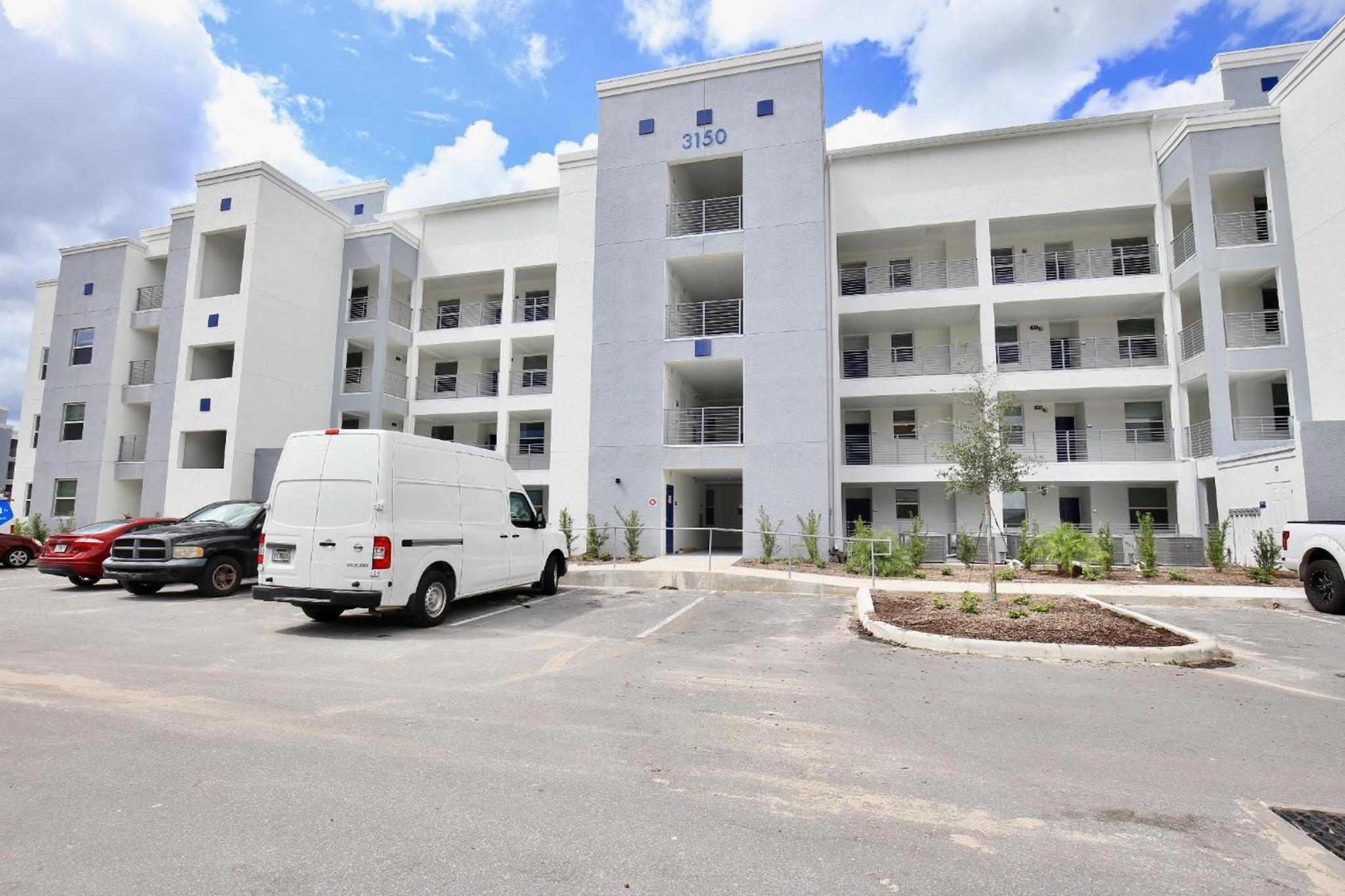 Modern Apartment In Spectacular Storey Lake Community Next To Disney! view 3
