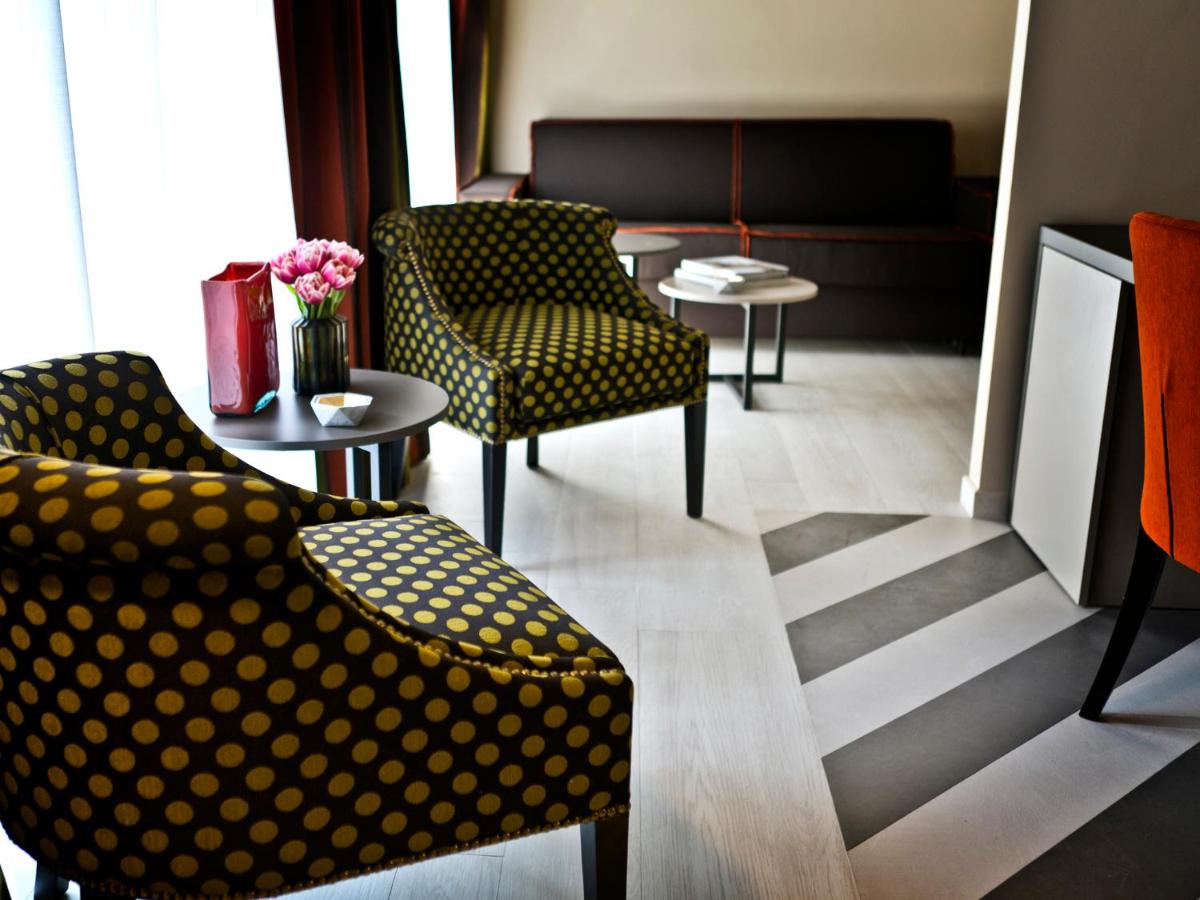 hotel reception