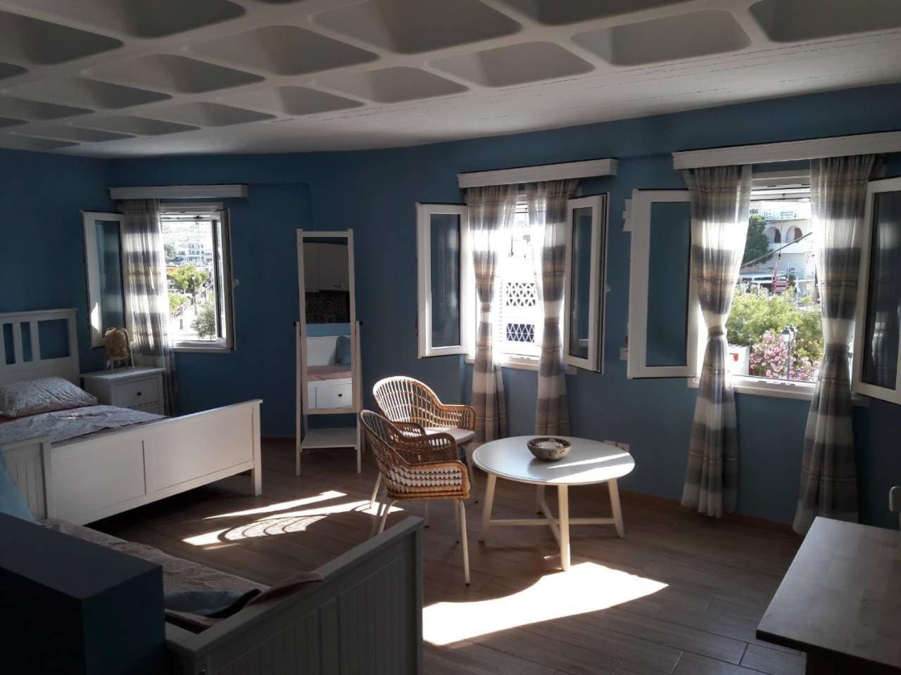 Porto Gavrio Loft view 5