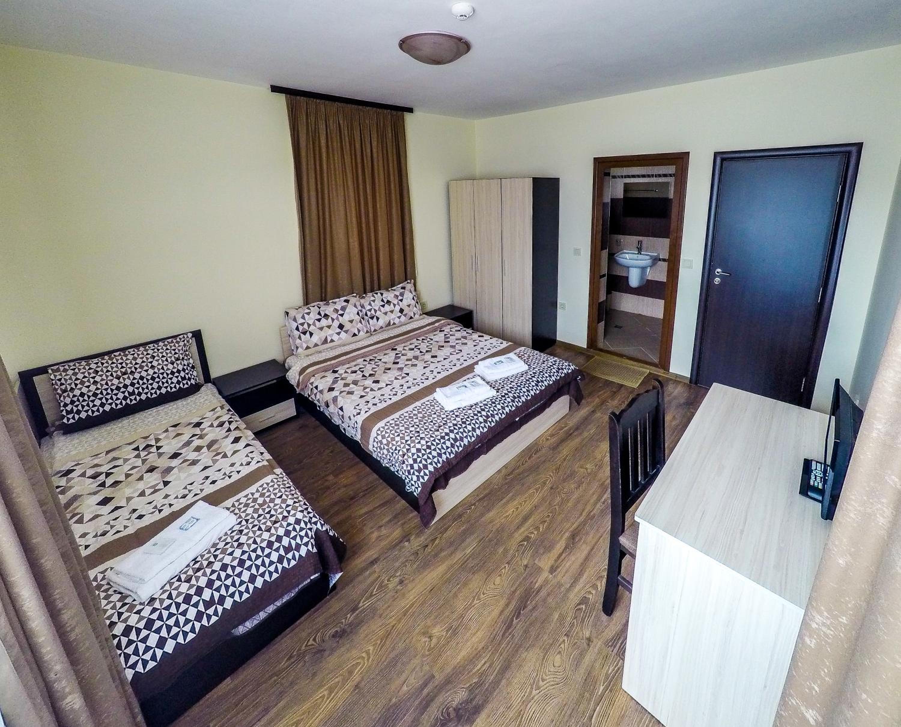 Divna Forest & Lake House