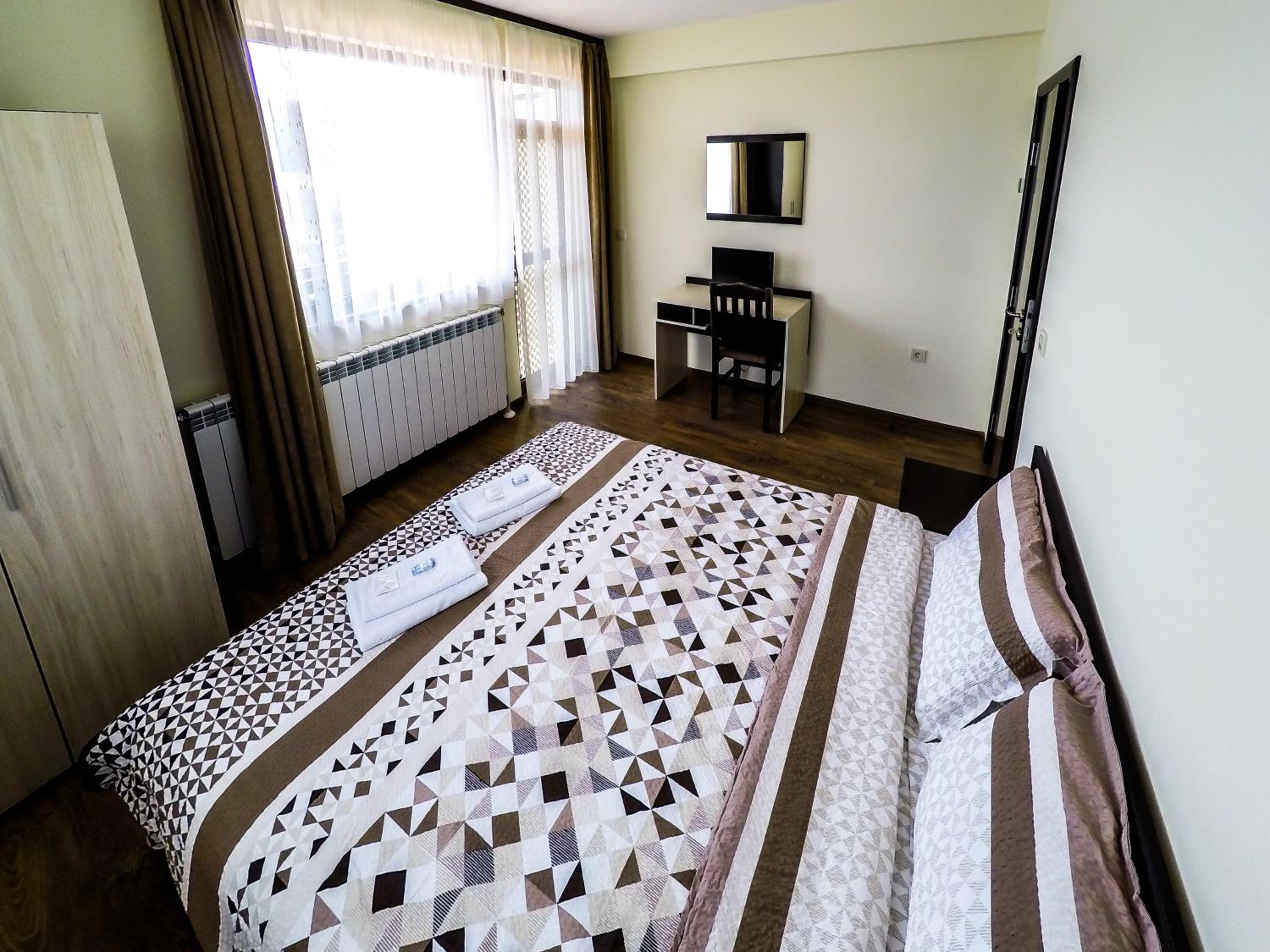 Divna Forest & Lake House