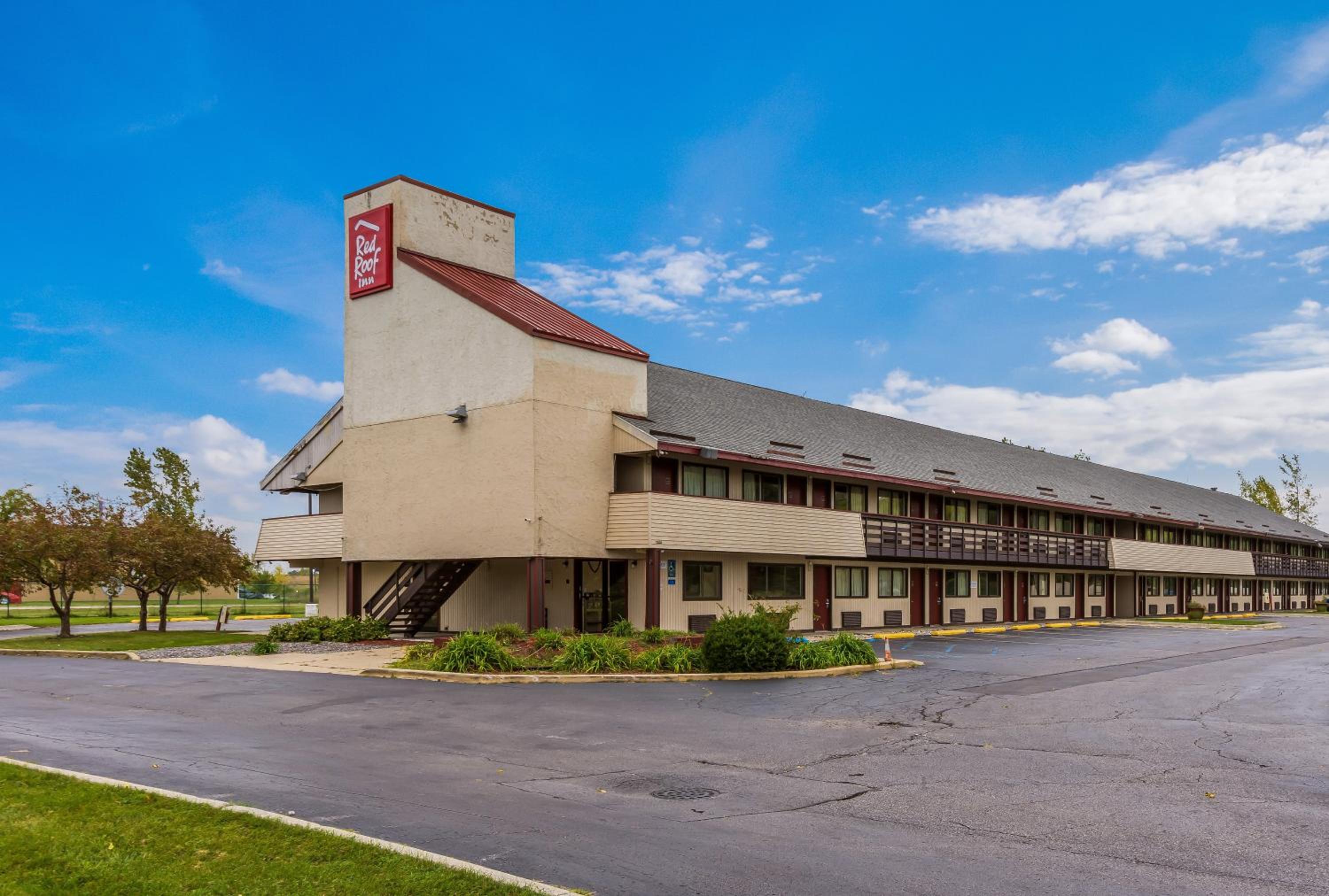 Saginaw Vacations - Red Roof Inn Saginaw - Frankenmuth - Property Image 16