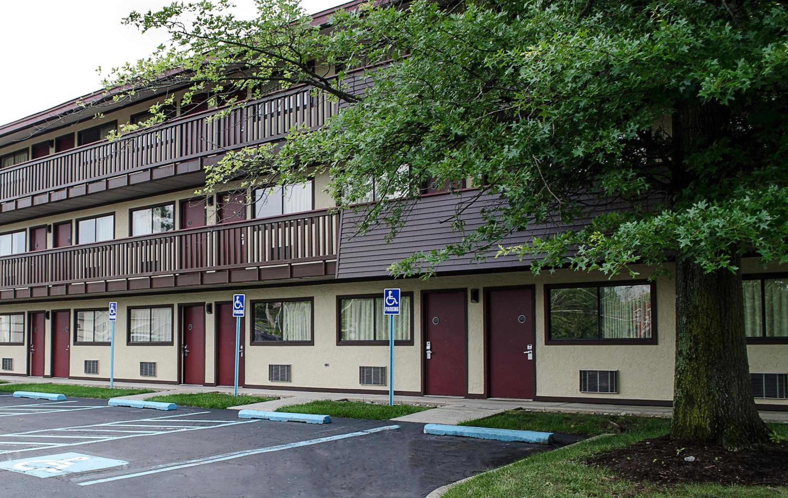 Red Roof Inn Philadelphia - Oxford Valley