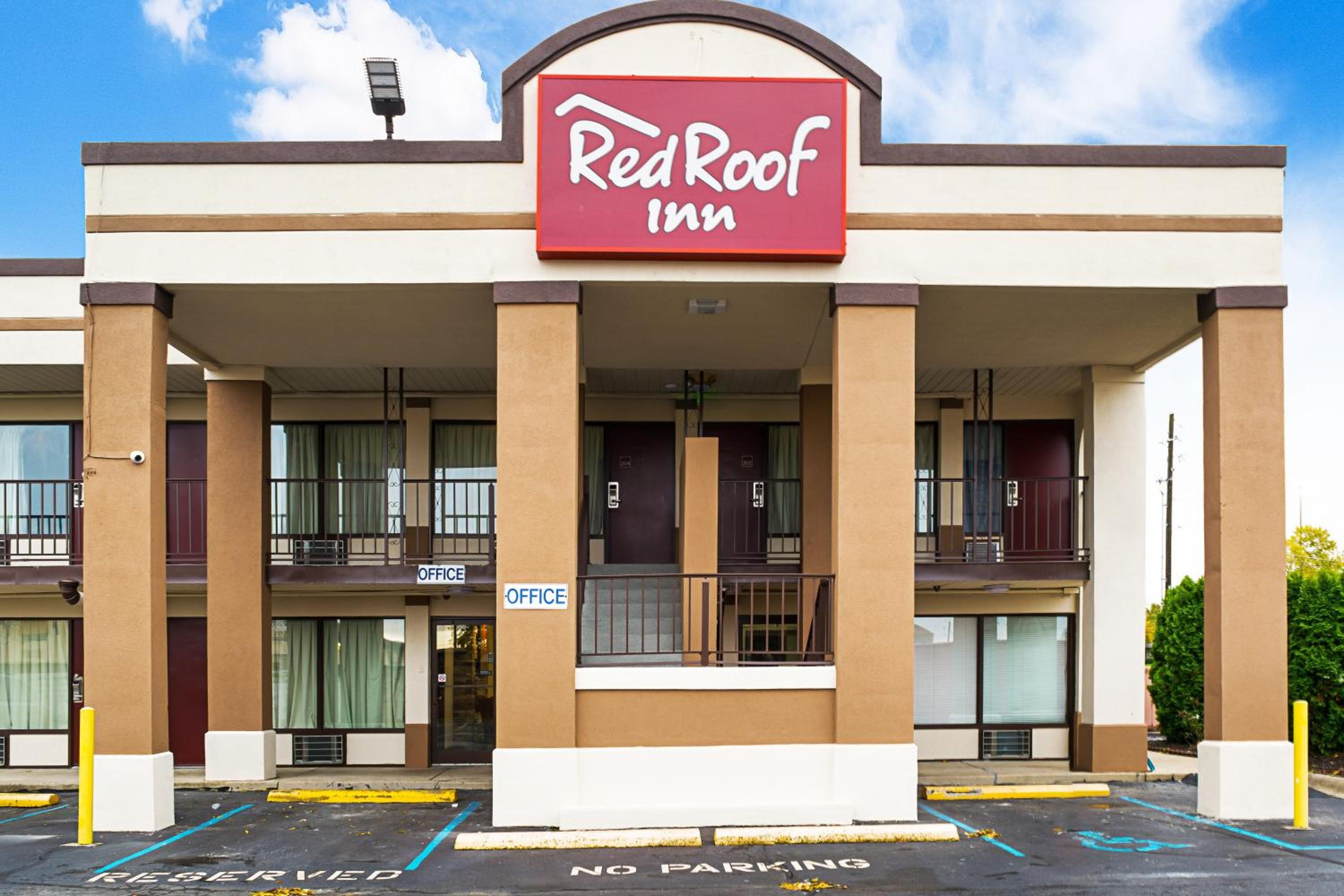 Hotel Red Roof Inn Indianapolis East - Image 1