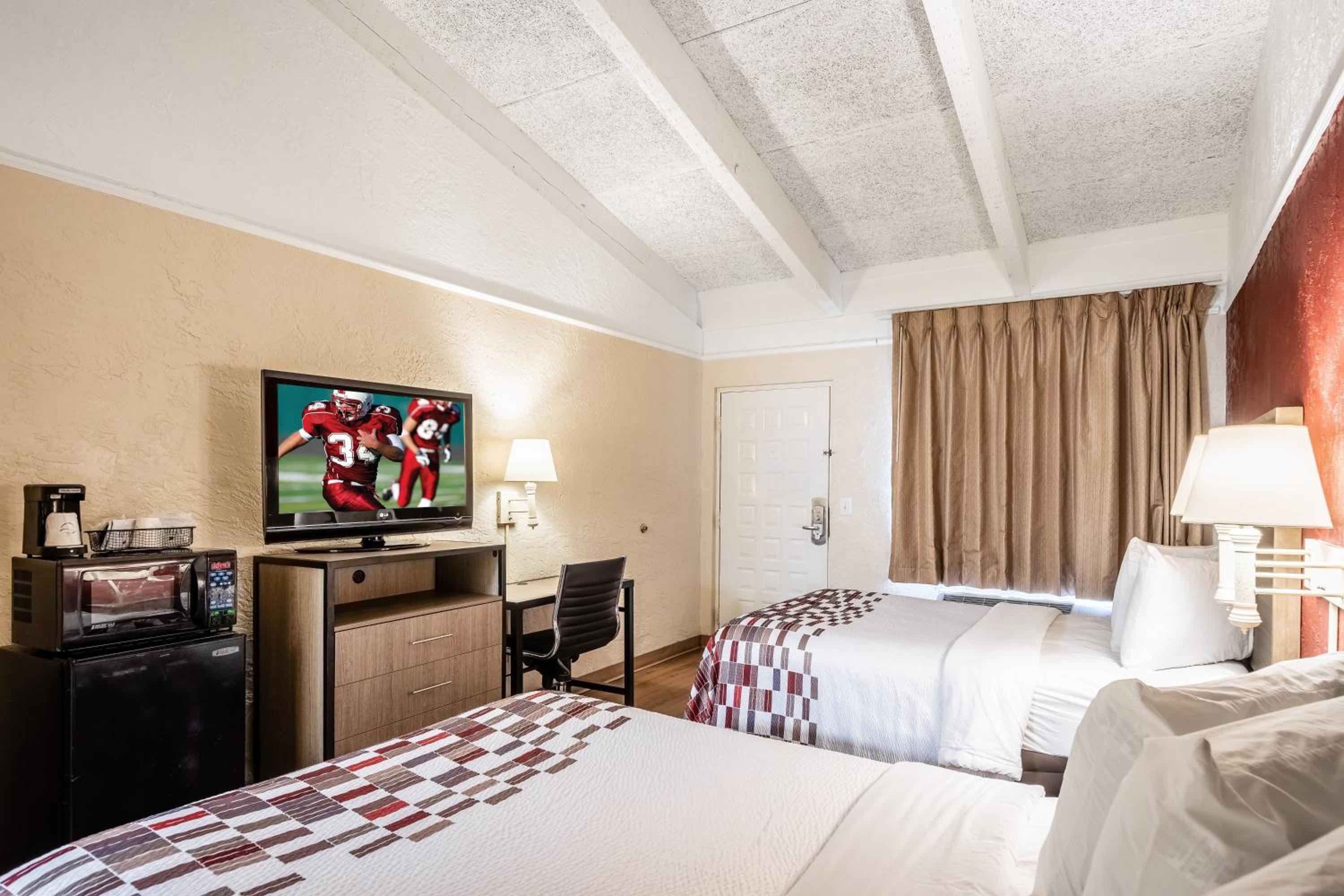 Red Roof Inn Tampa Bay - St. Petersburg, Photo 34