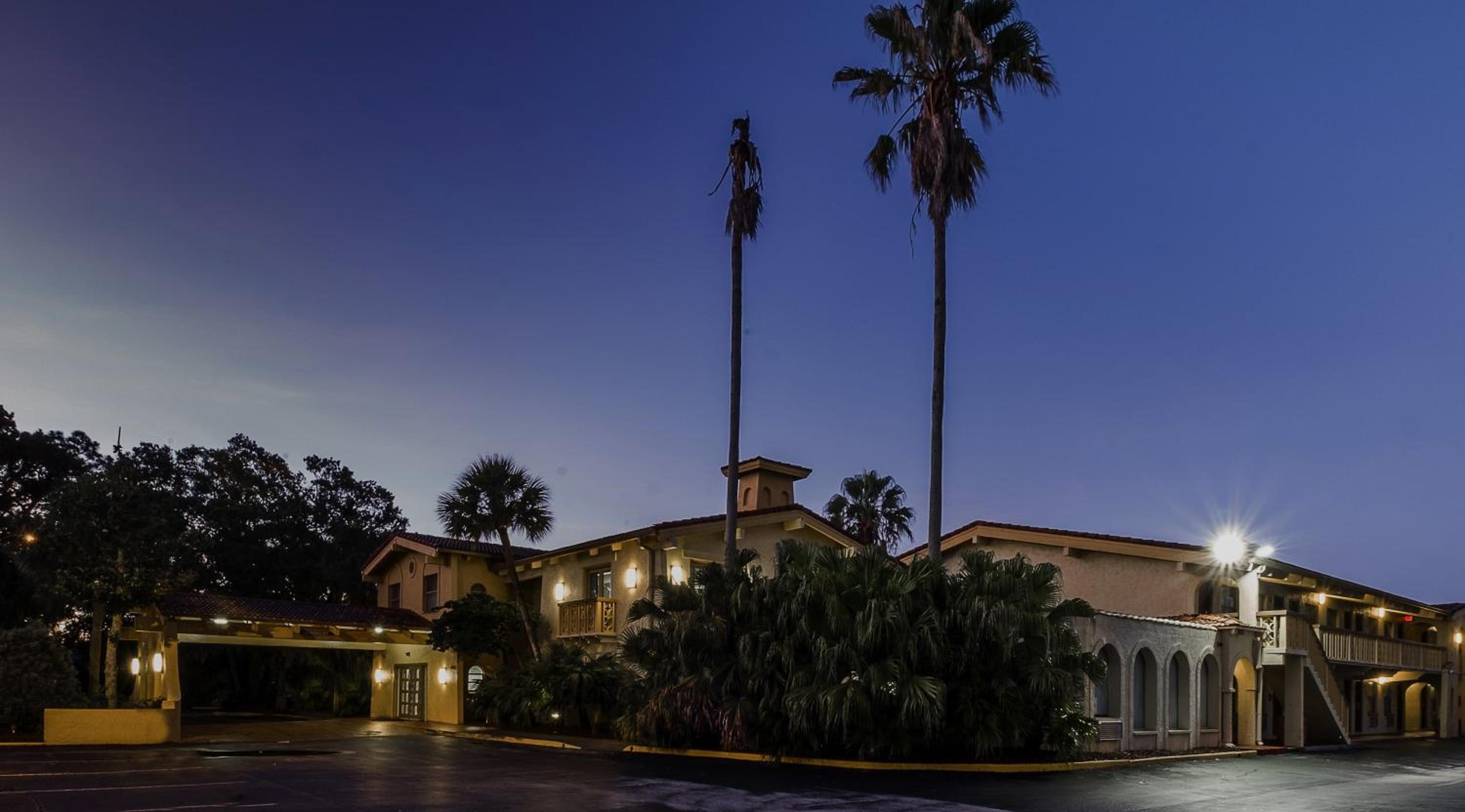 Red Roof Inn Tampa Bay - St. Petersburg - Image 5