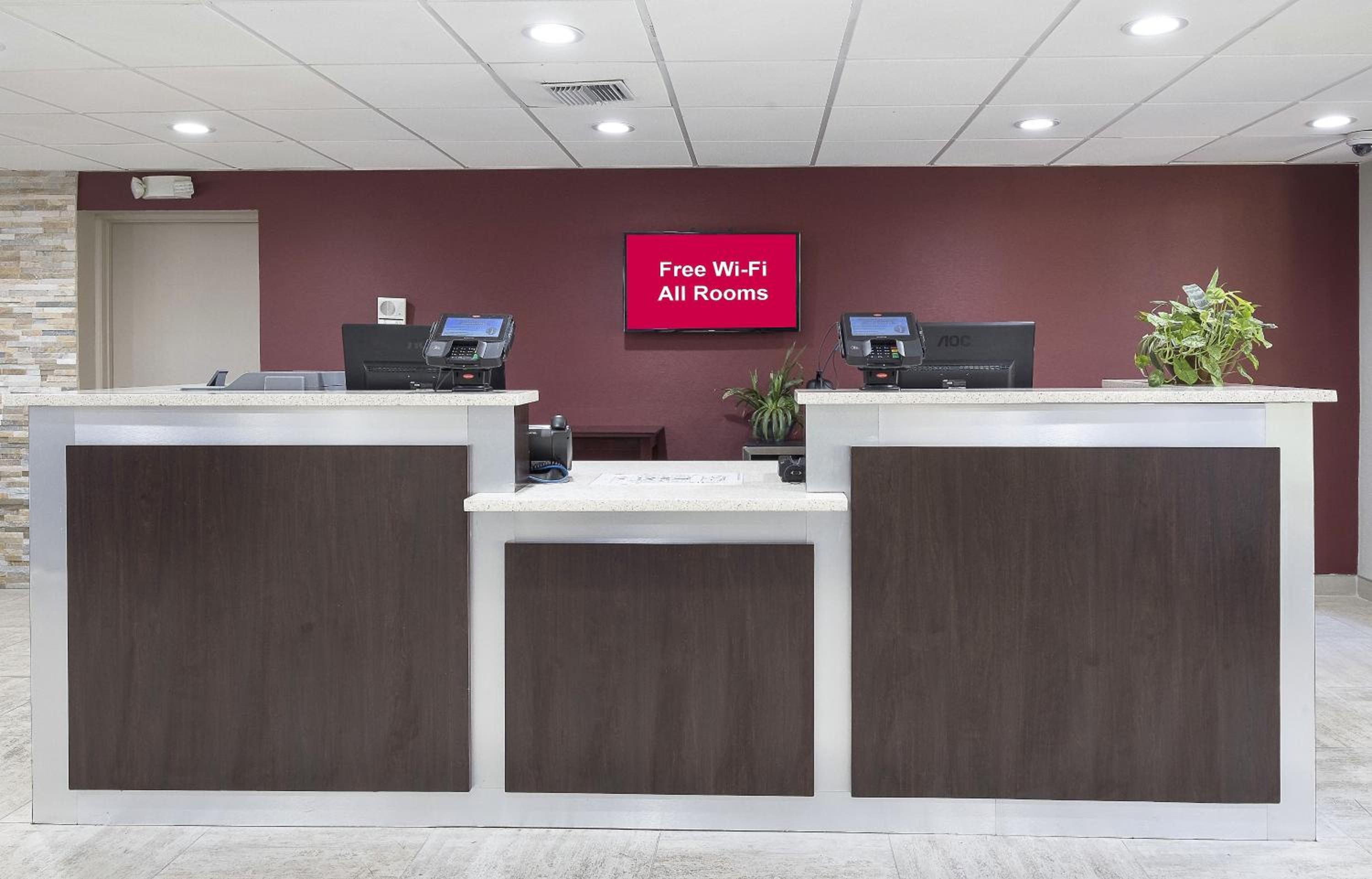 Red Roof Inn Tampa Bay - St. Petersburg, Photo 29