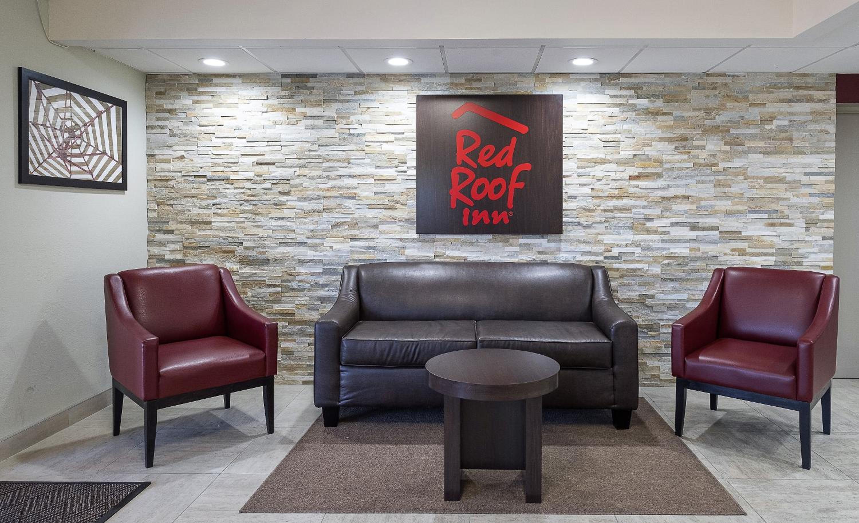 Red Roof Inn Tampa Bay - St. Petersburg, Photo 16