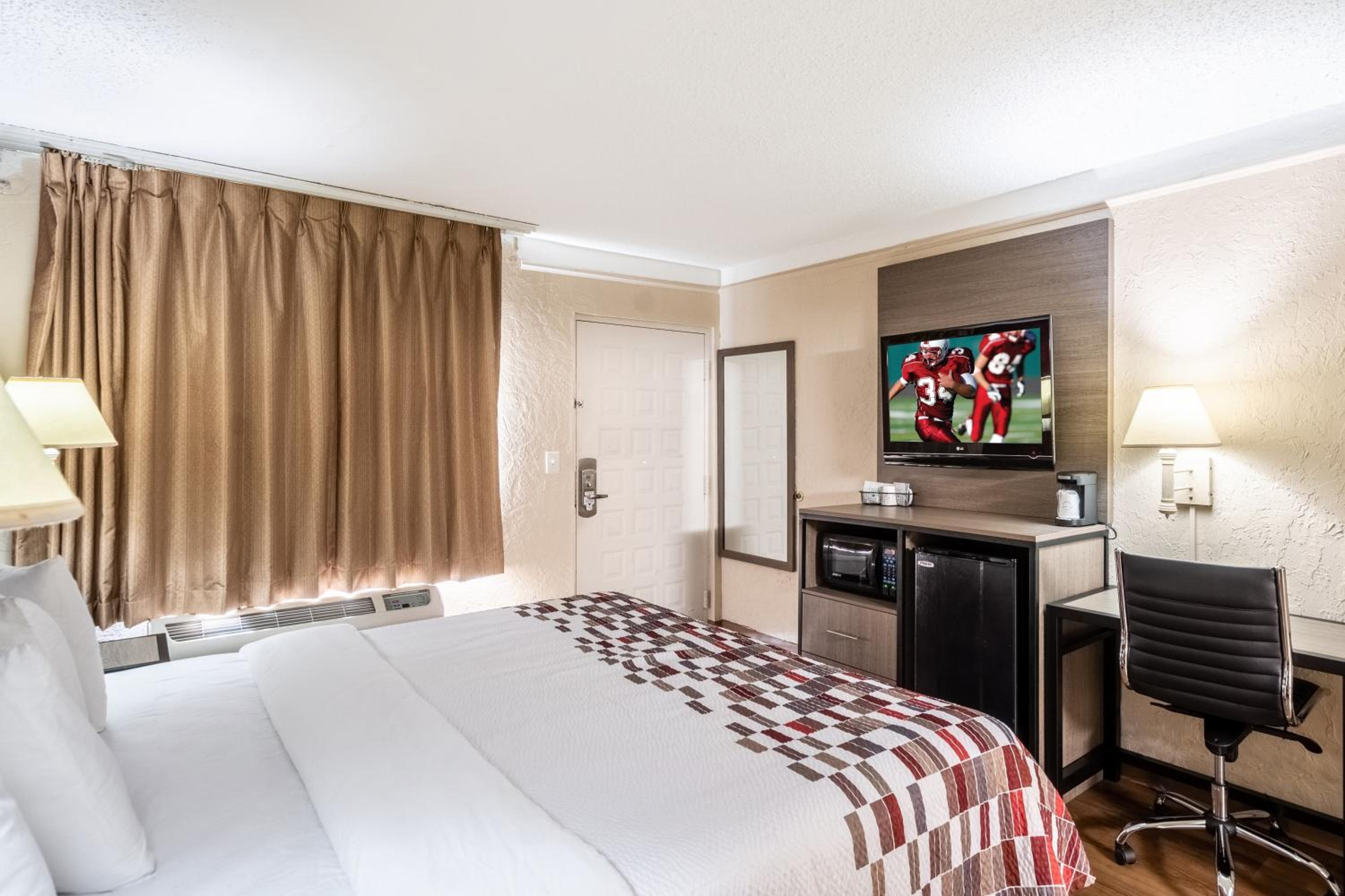 Red Roof Inn Tampa Bay - St. Petersburg, Photo 31