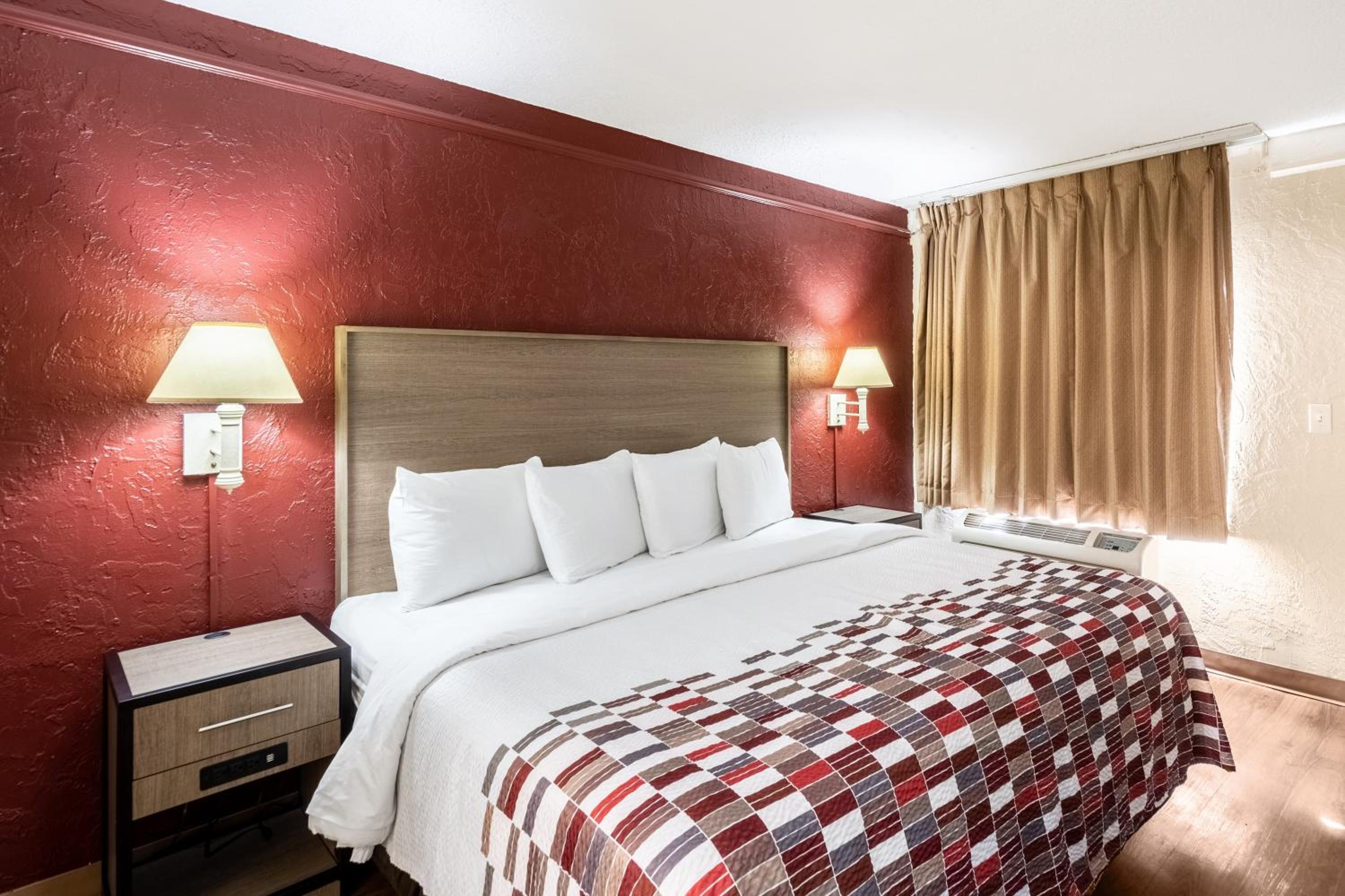 Red Roof Inn Tampa Bay - St. Petersburg, Photo 36