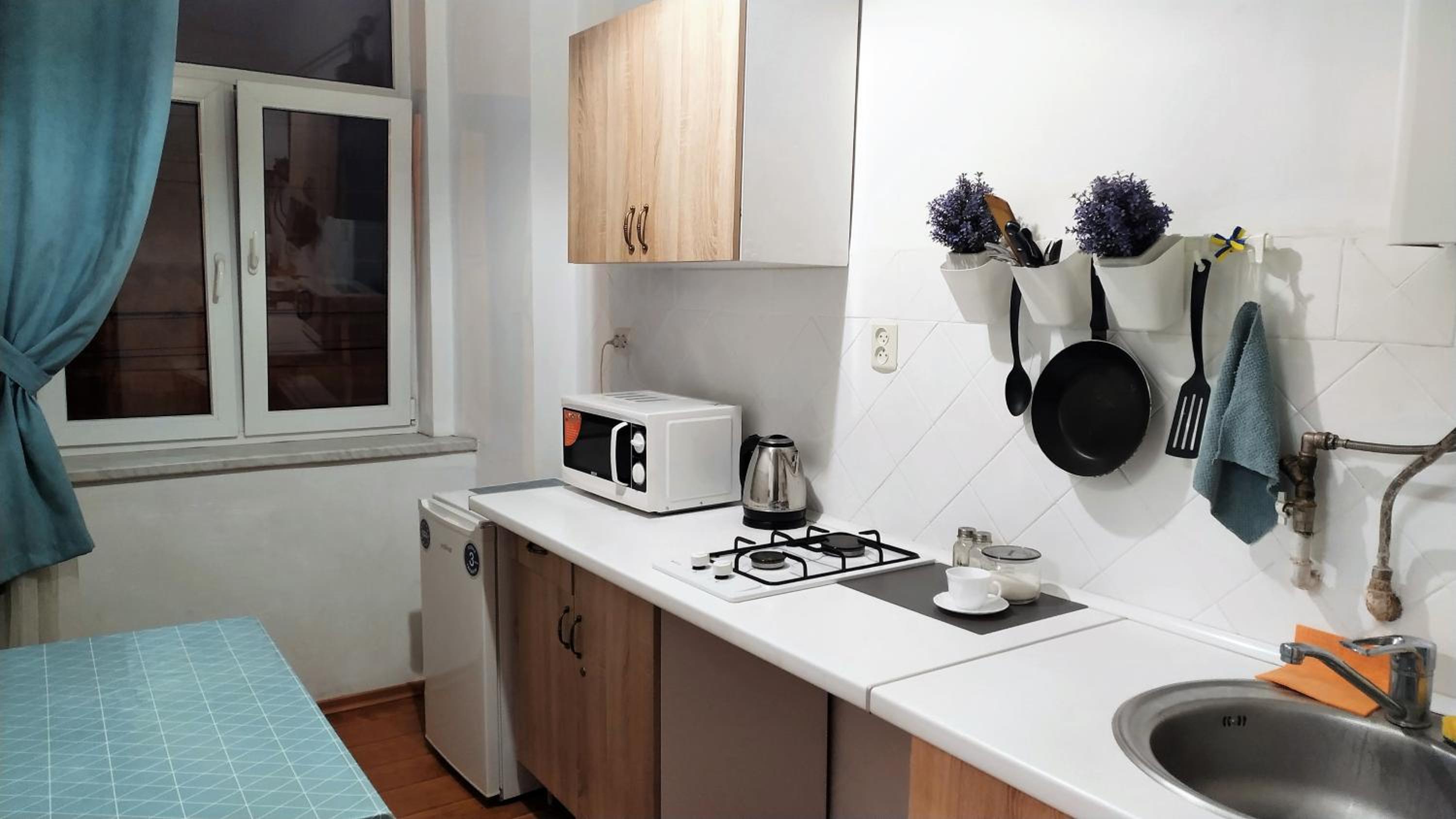 Apartment in the Heart of Rynok Square Романтичні апартаменти на площі Ринок Є СВІТЛО!
