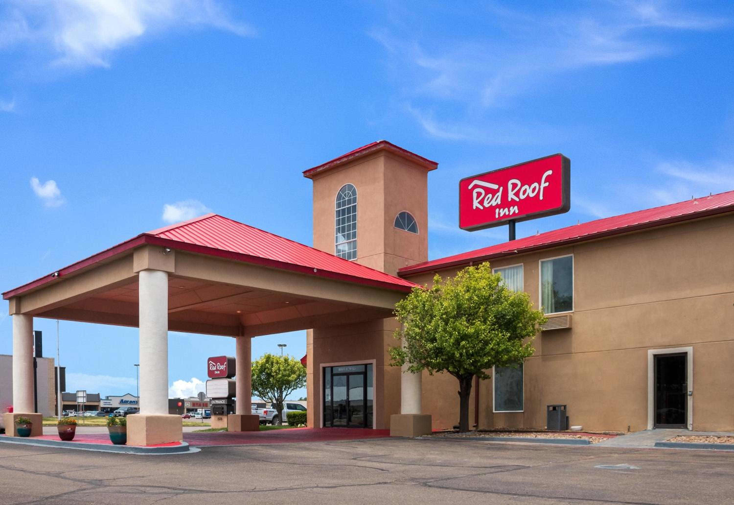 Dumas Vacations - Red Roof Inn Dumas - Property Image 1