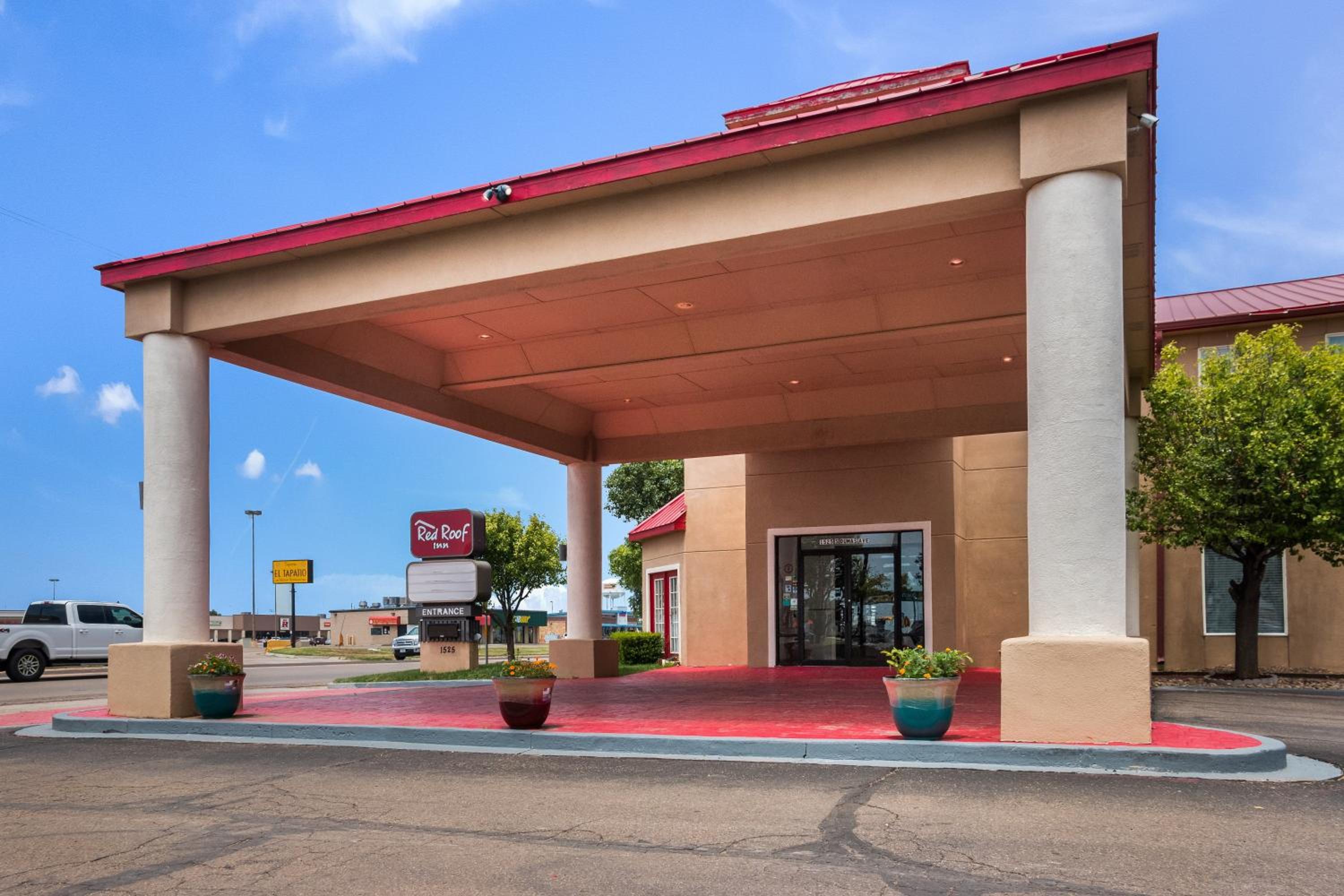 Red Roof Inn Dumas view 2
