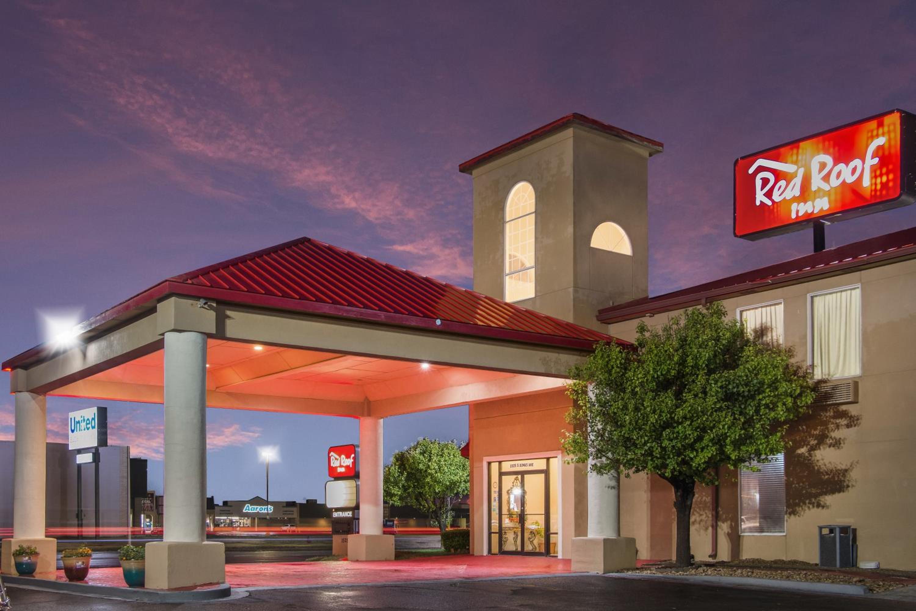 Red Roof Inn Dumas view 5
