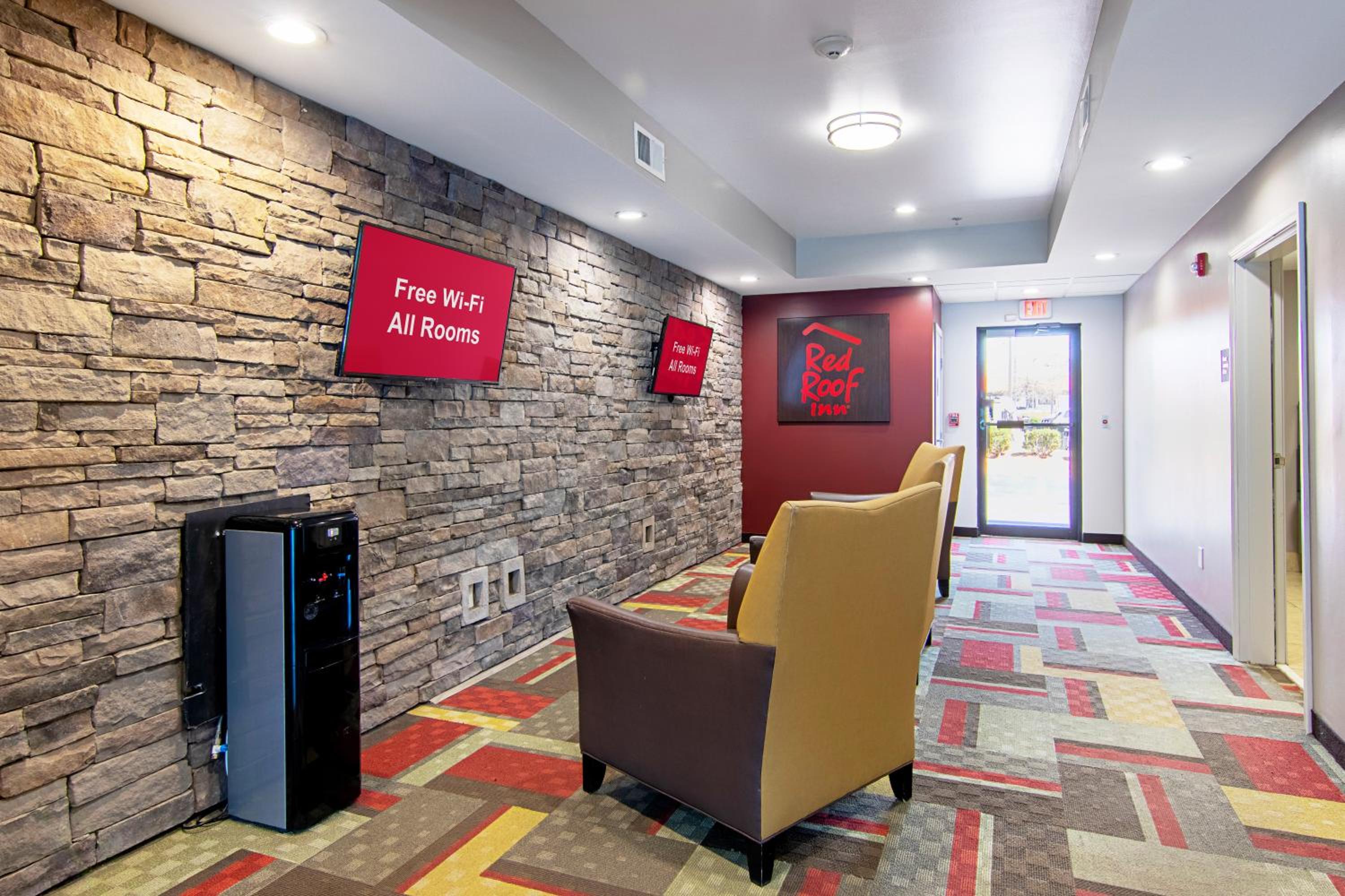 Red Roof Inn Locust Grove view 4
