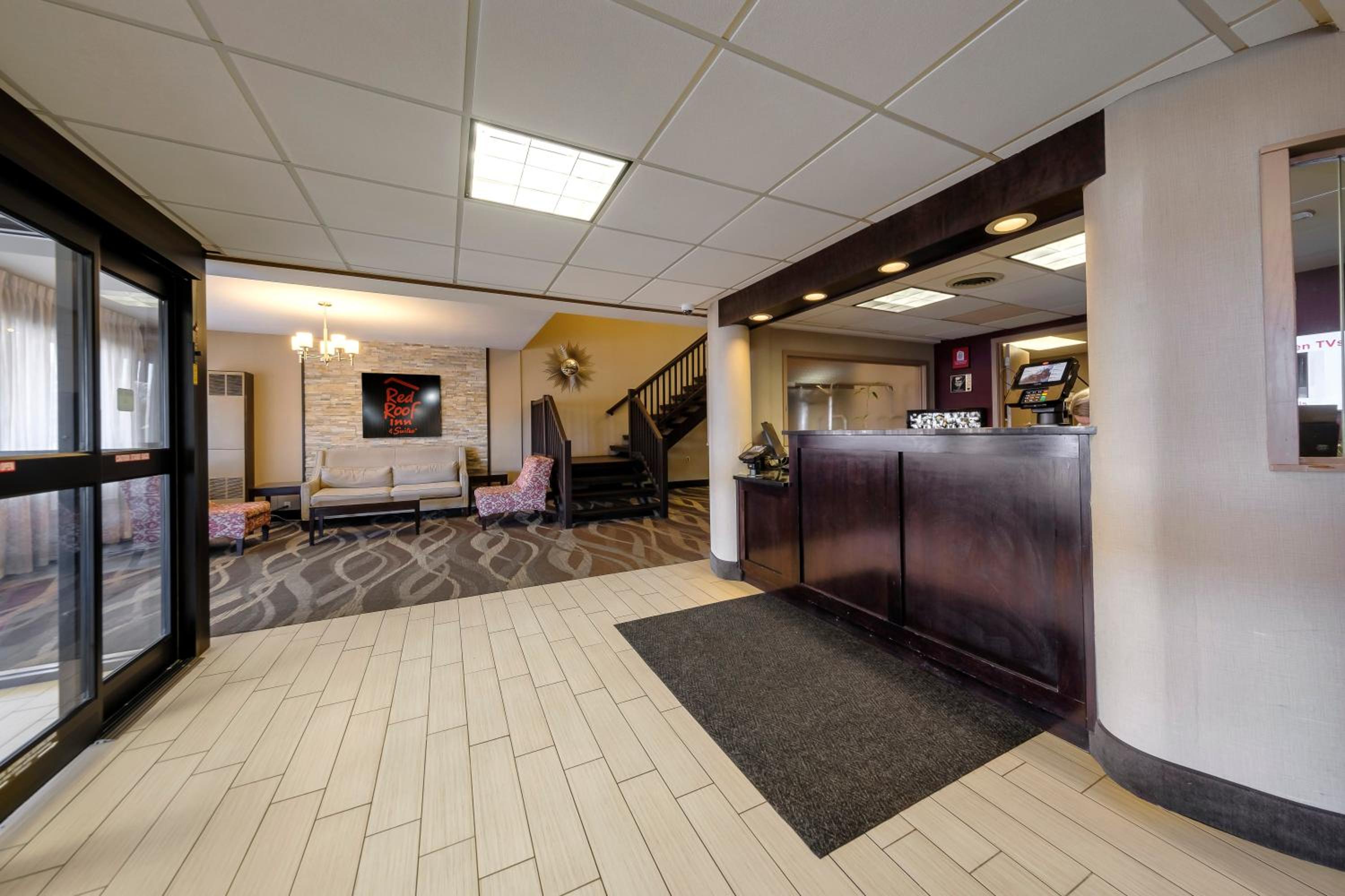 Red Roof Inn & Suites Newburgh - Stewart Airport West Point view 5