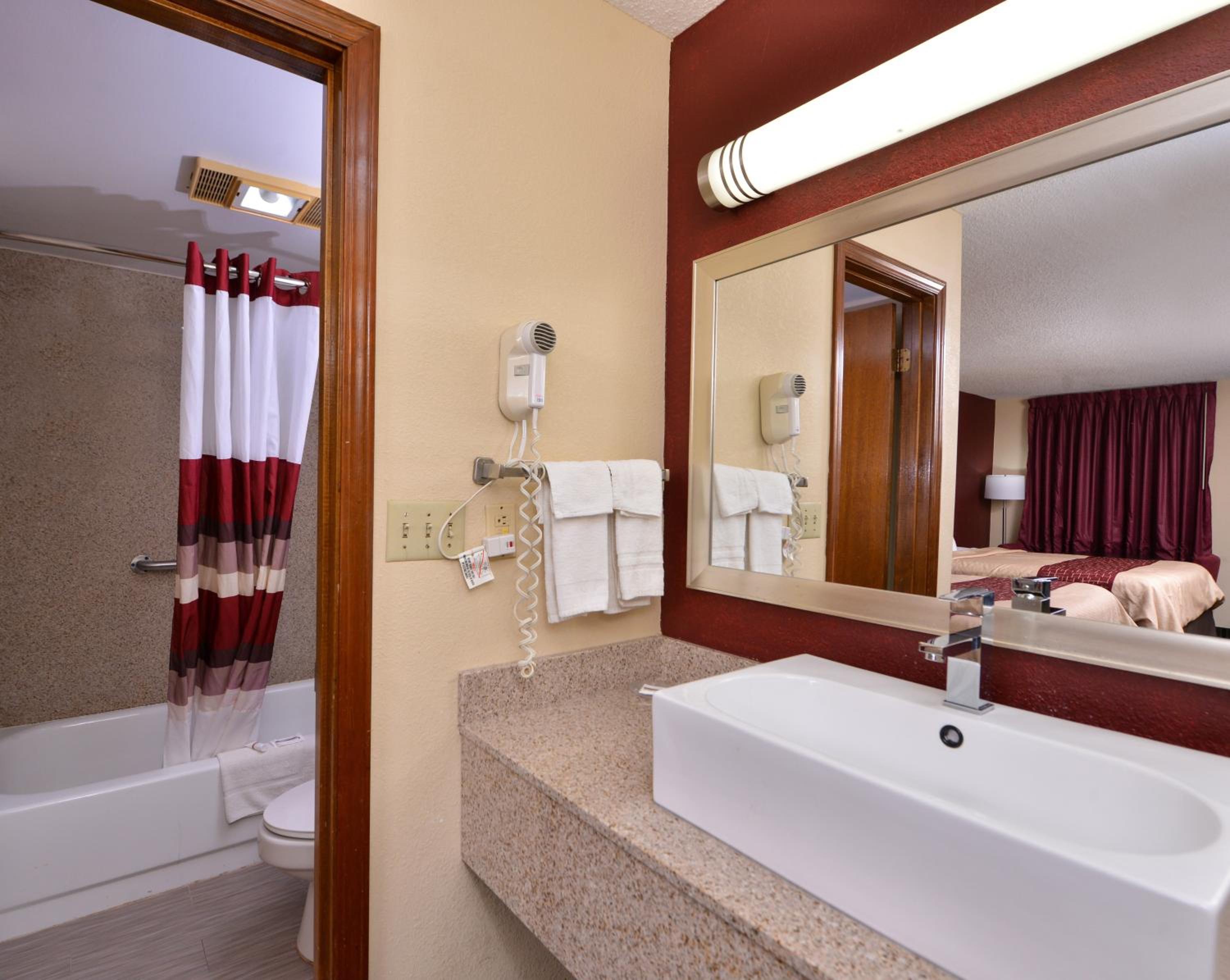 Red Roof Inn Cartersville-Emerson-LakePoint North