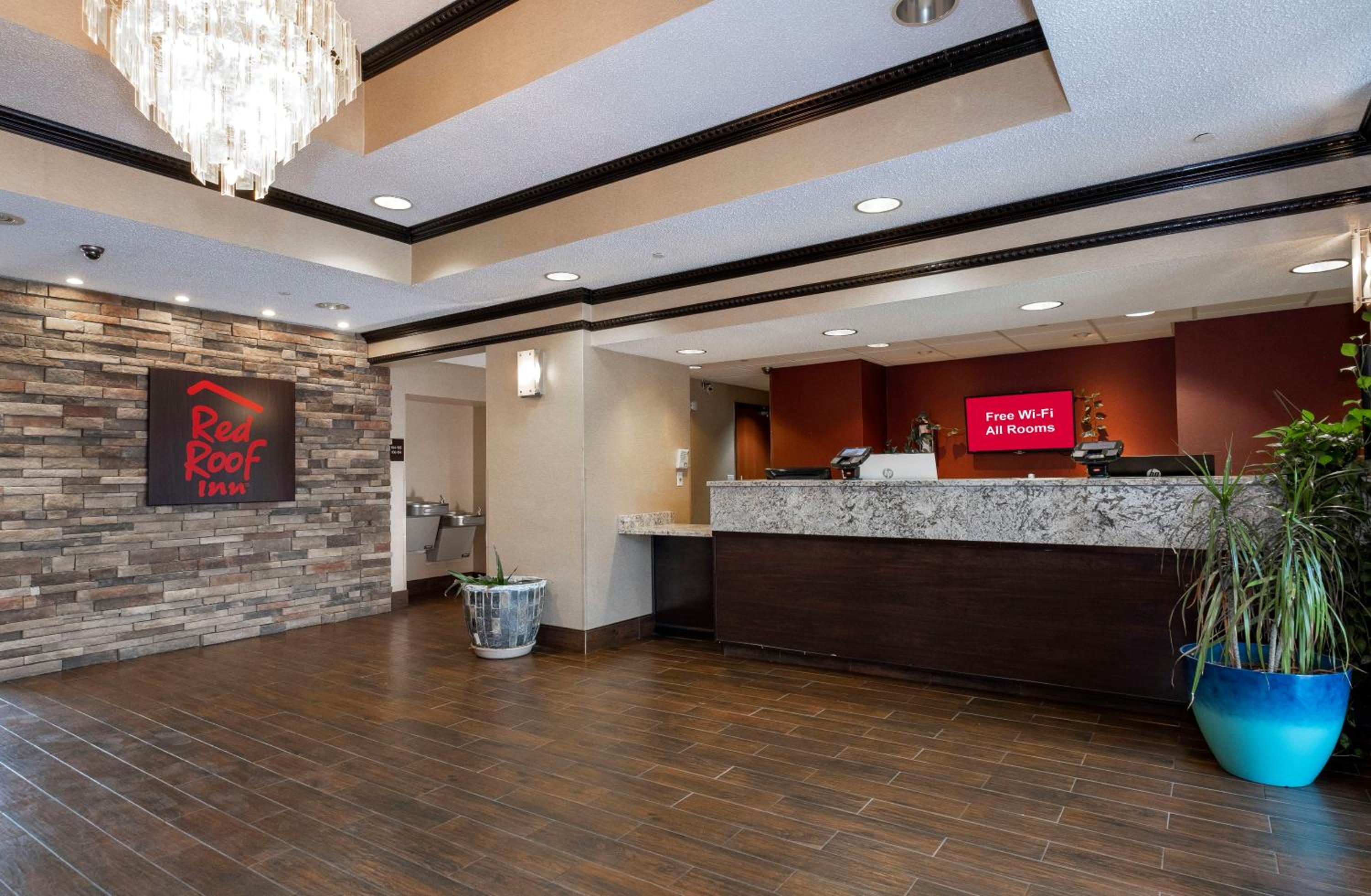 Dover Vacations - Red Roof Inn  Suites Dover Downtown - Property Image 3