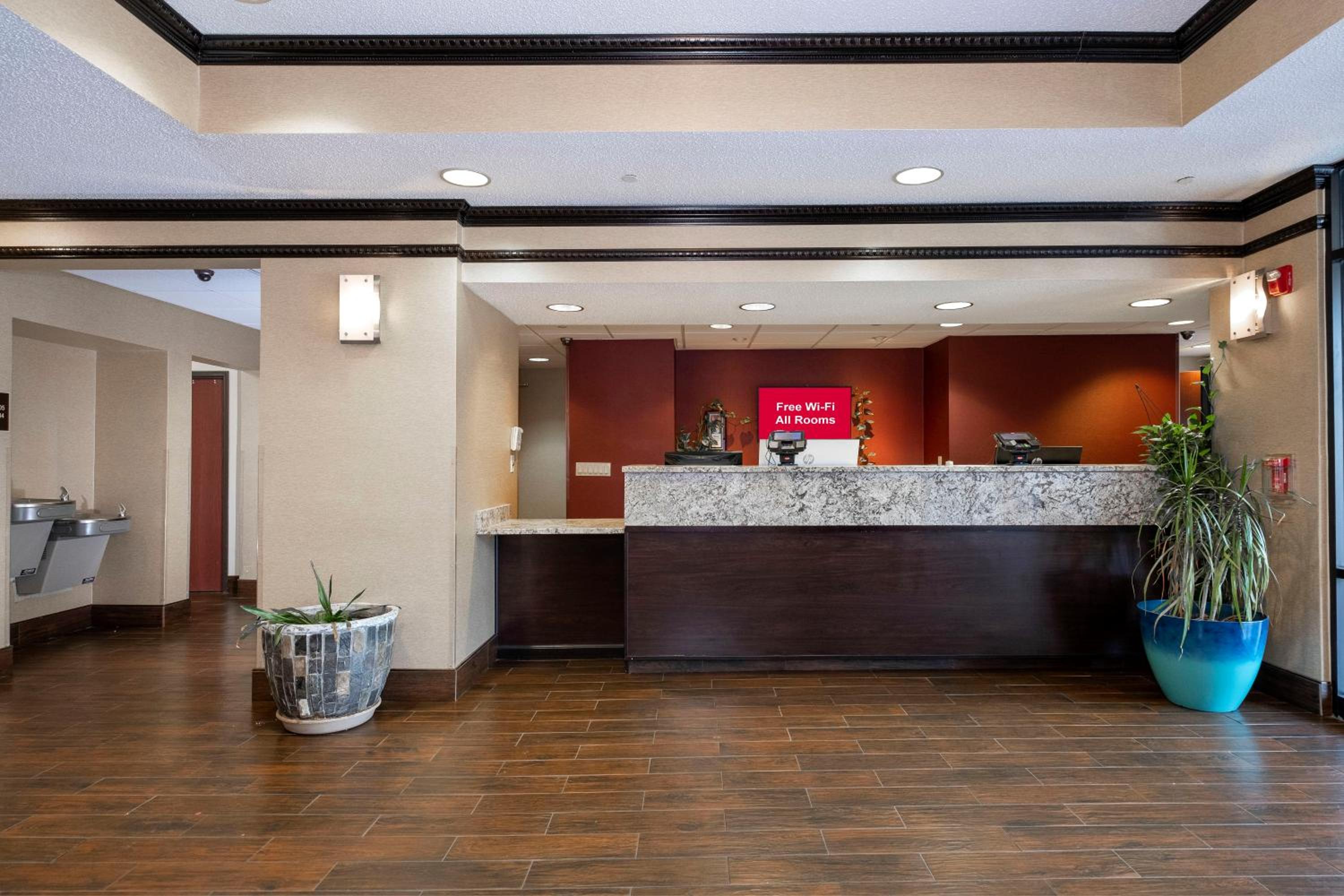 Dover Vacations - Red Roof Inn  Suites Dover Downtown - Property Image 4