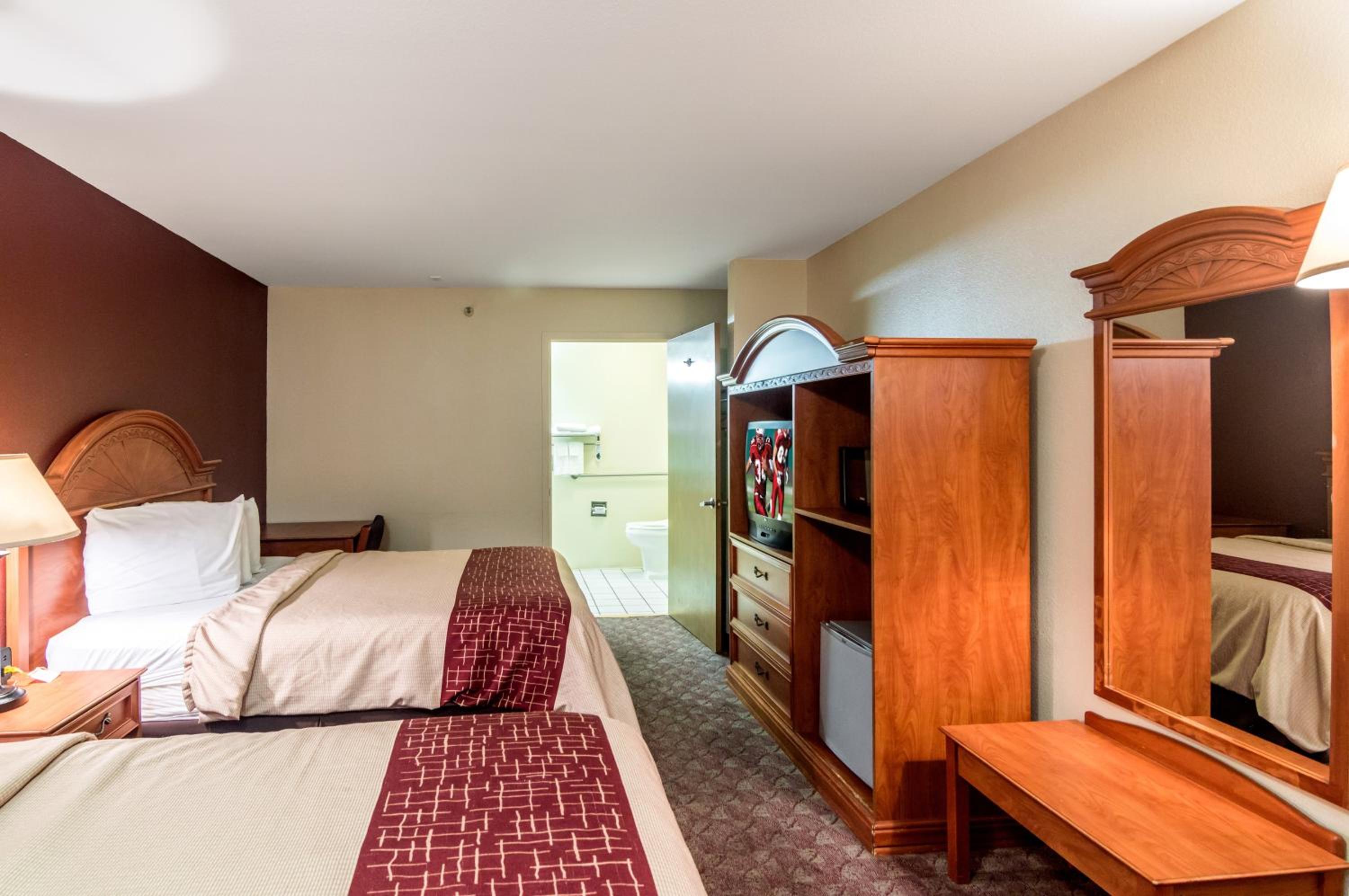 Wichita Falls Vacations - Red Roof Inn Wichita Falls - Property Image 33