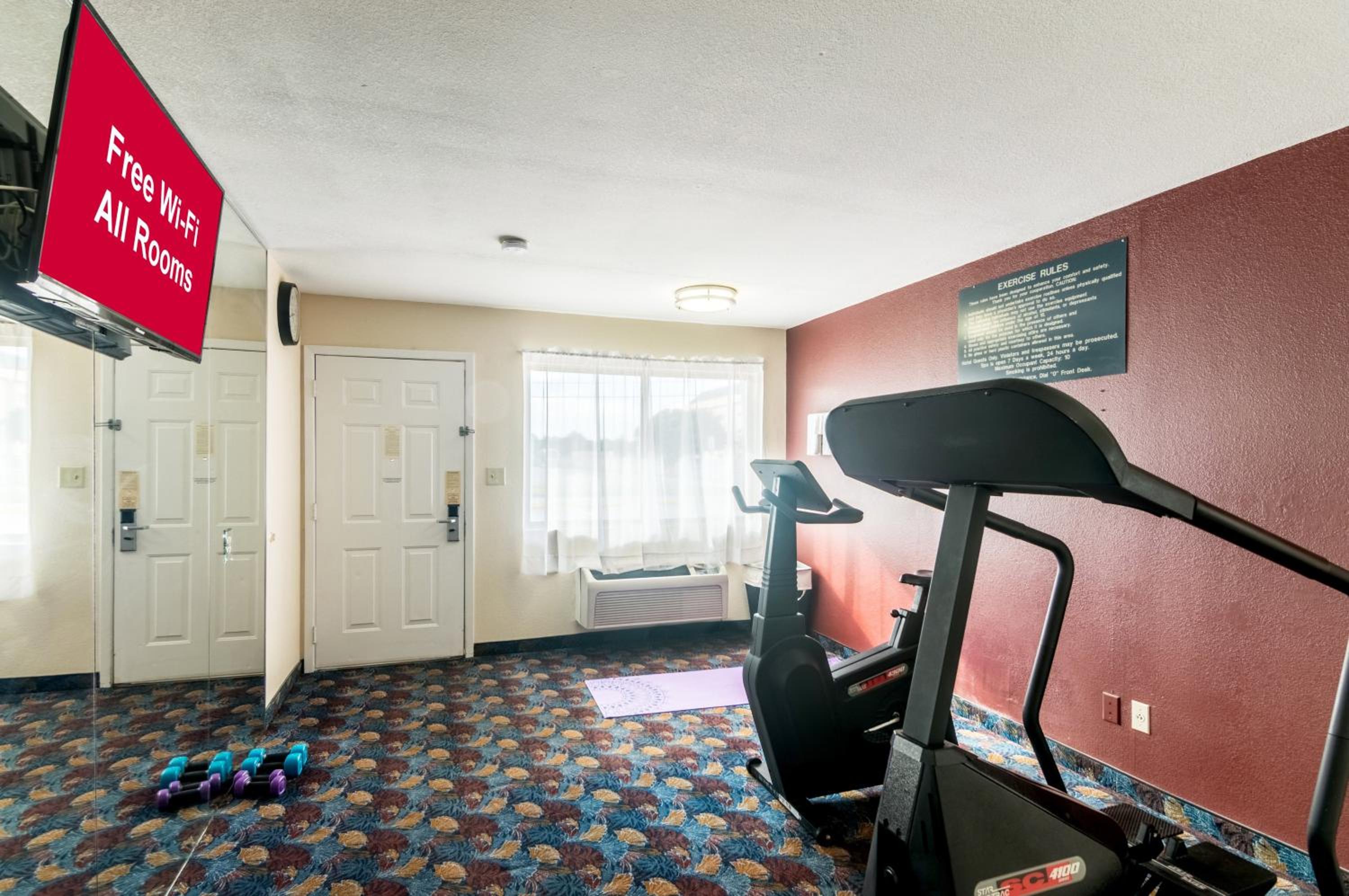 Wichita Falls Vacations - Red Roof Inn Wichita Falls - Property Image 3