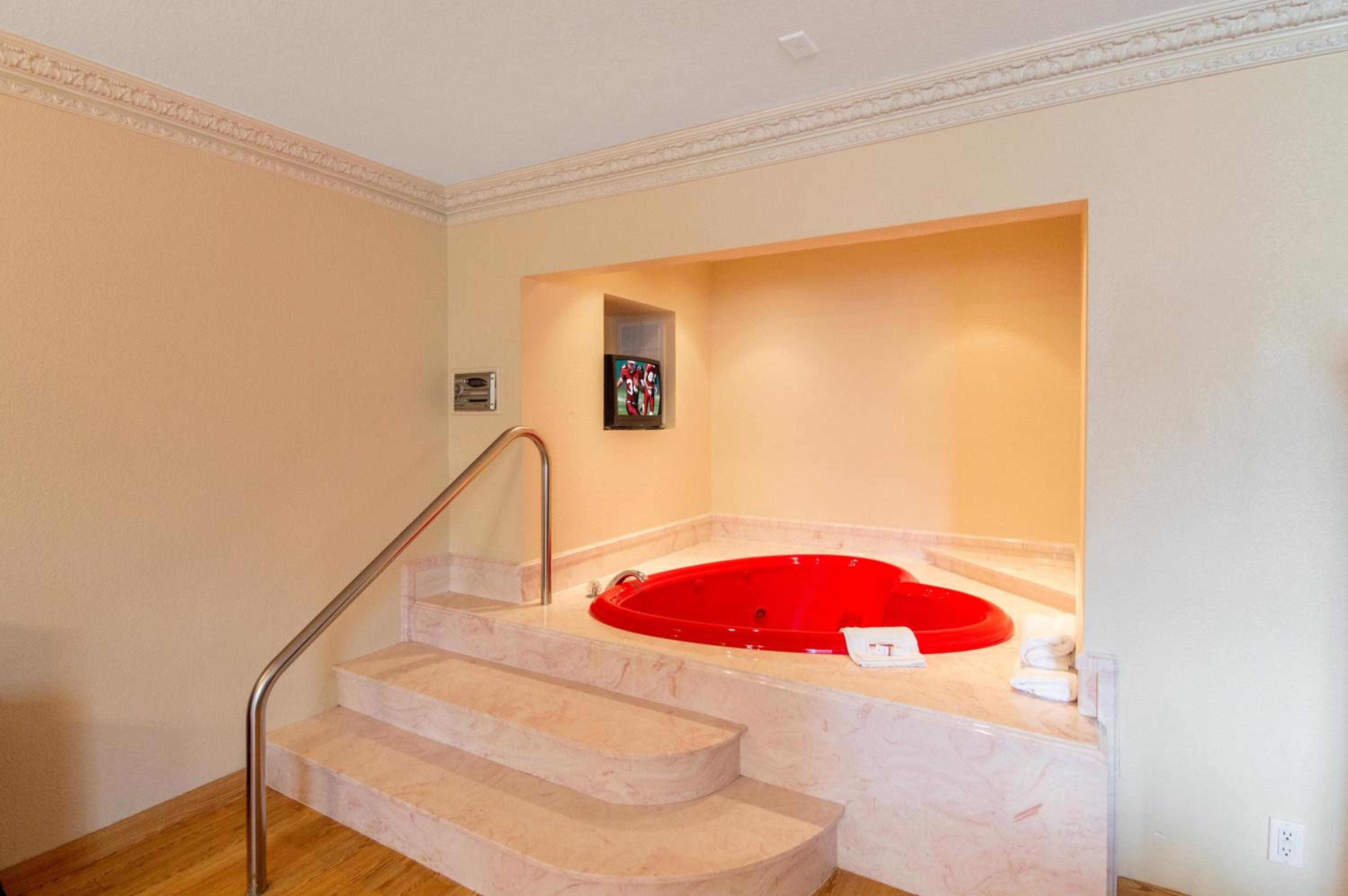 Wichita Falls Vacations - Red Roof Inn Wichita Falls - Property Image 12