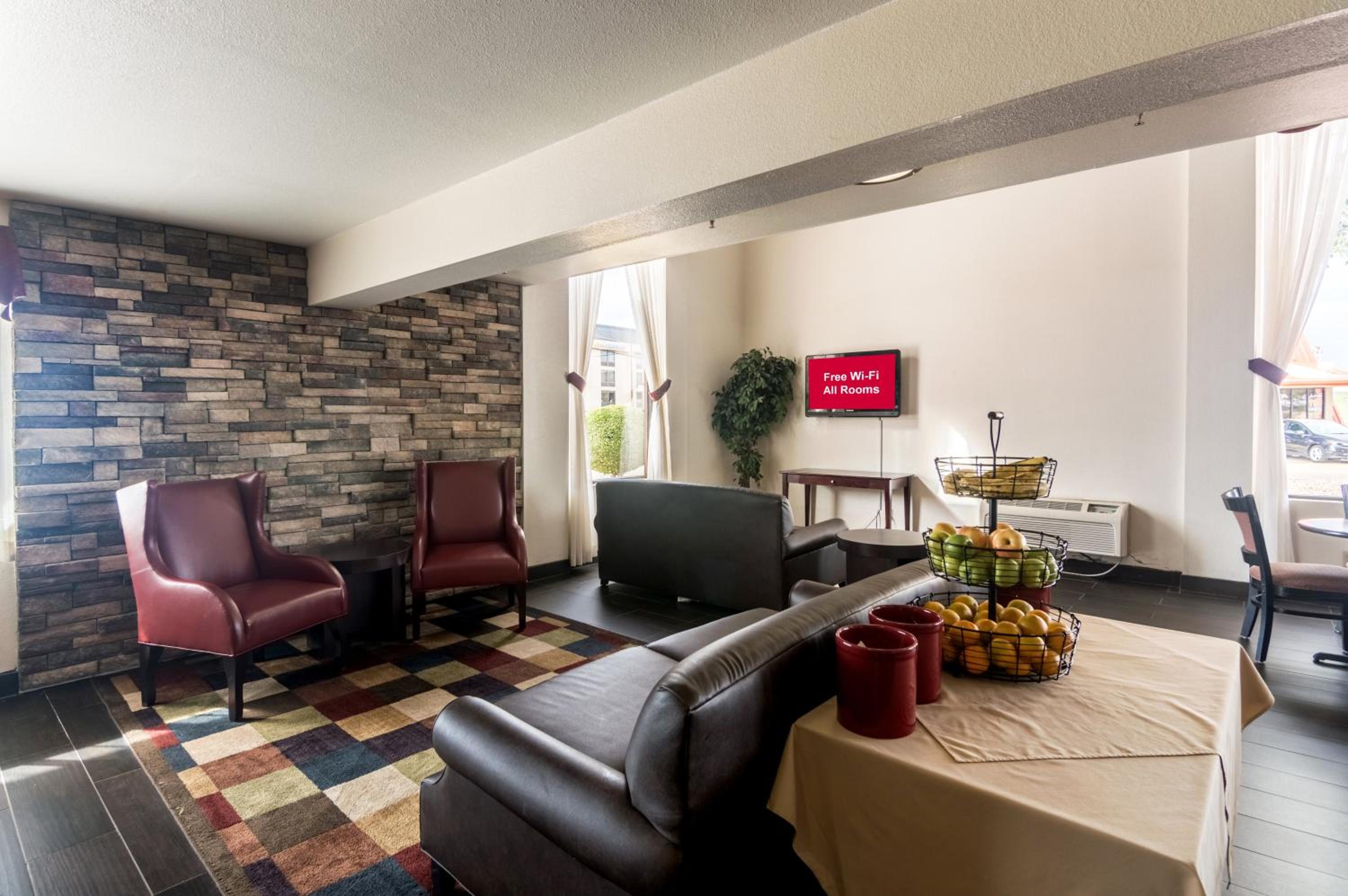 Wichita Falls Vacations - Red Roof Inn Wichita Falls - Property Image 34