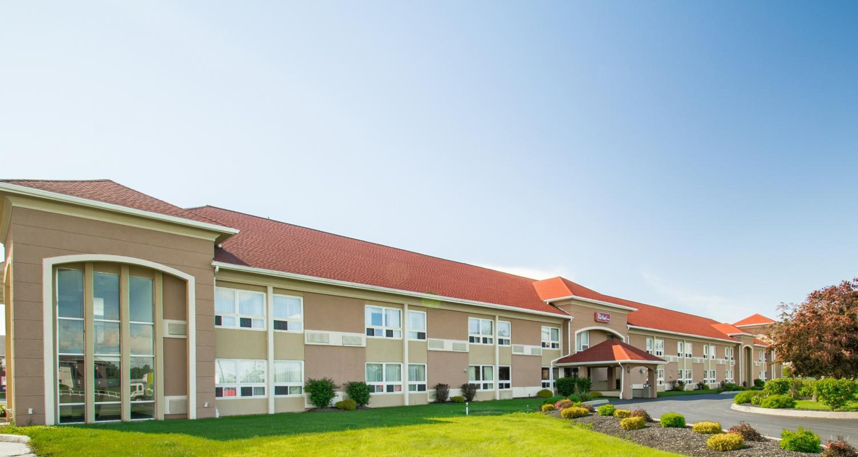 Red Roof Inn Batavia view 3