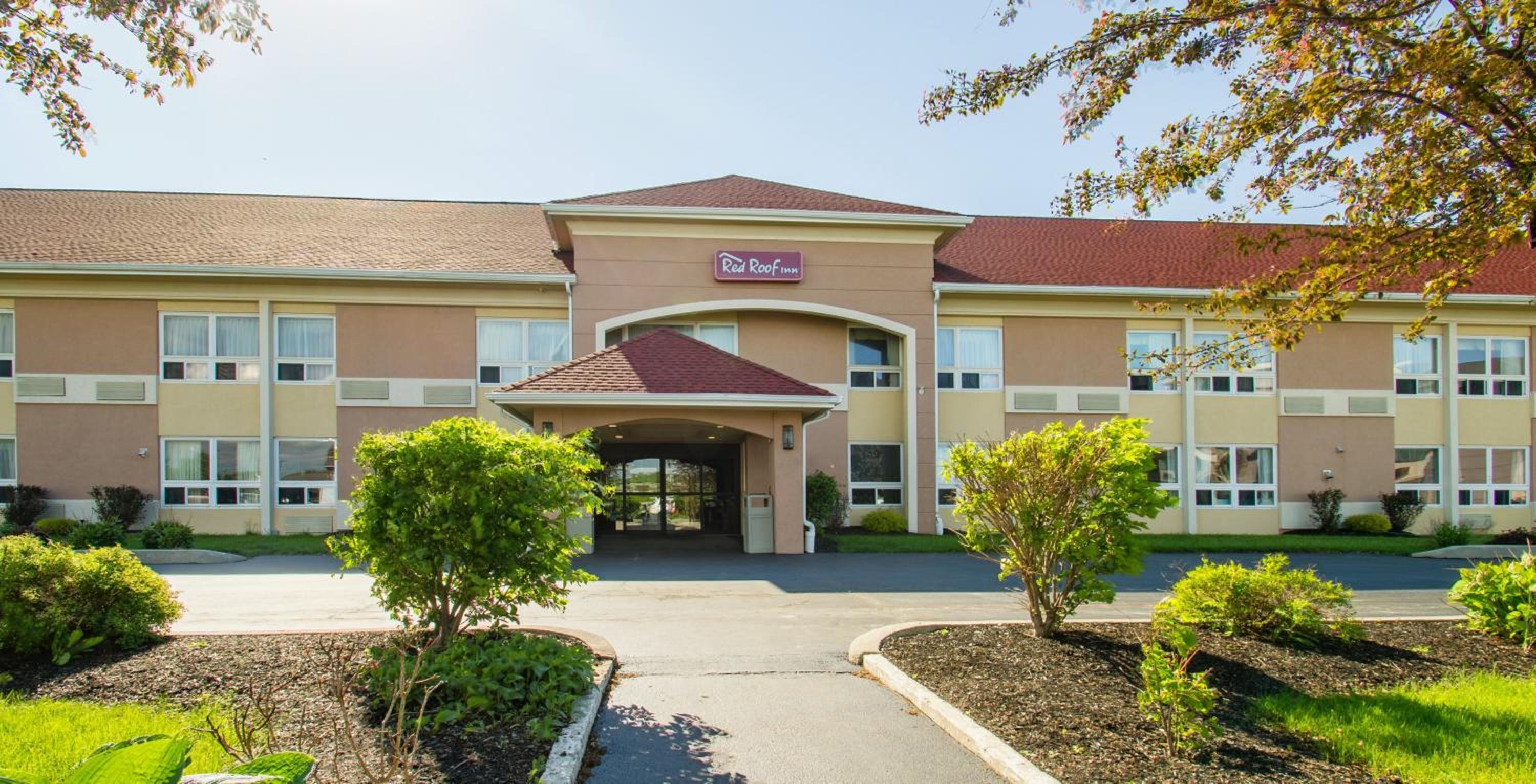 Red Roof Inn Batavia view 4