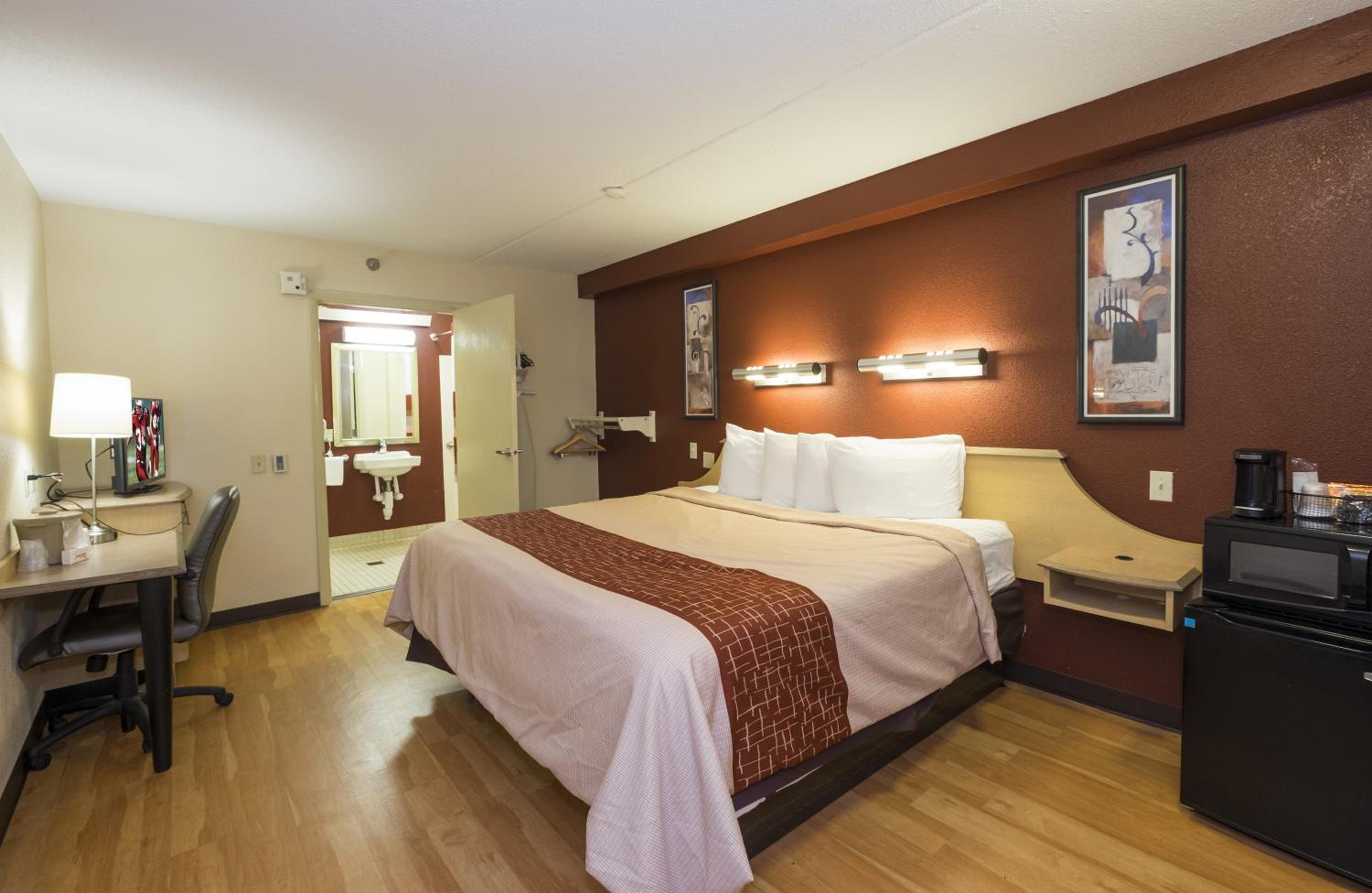 Red Roof Inn Cincinnati - Sharonville - Property Image 23