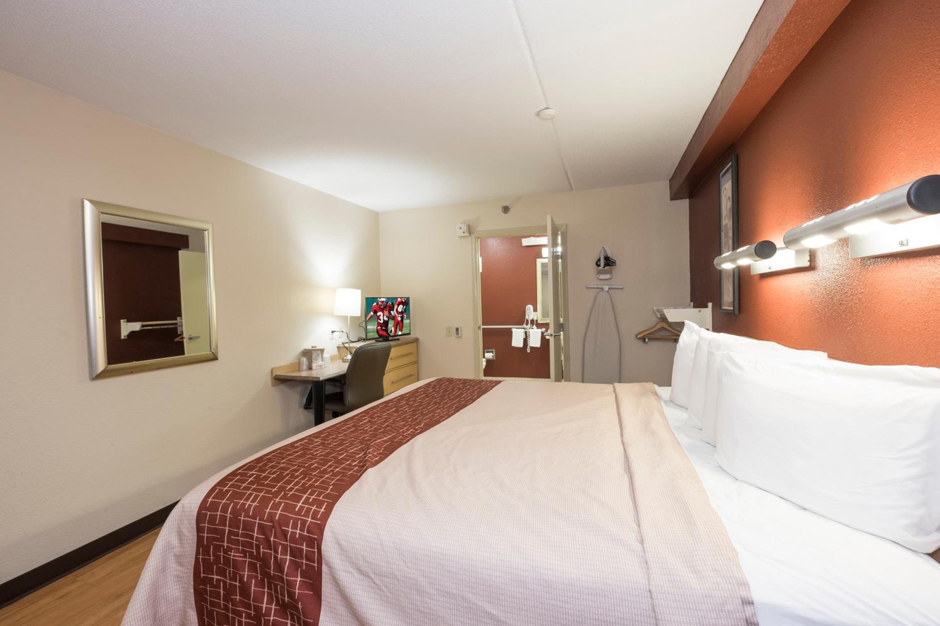 Red Roof Inn Cincinnati - Sharonville - Property Image 25