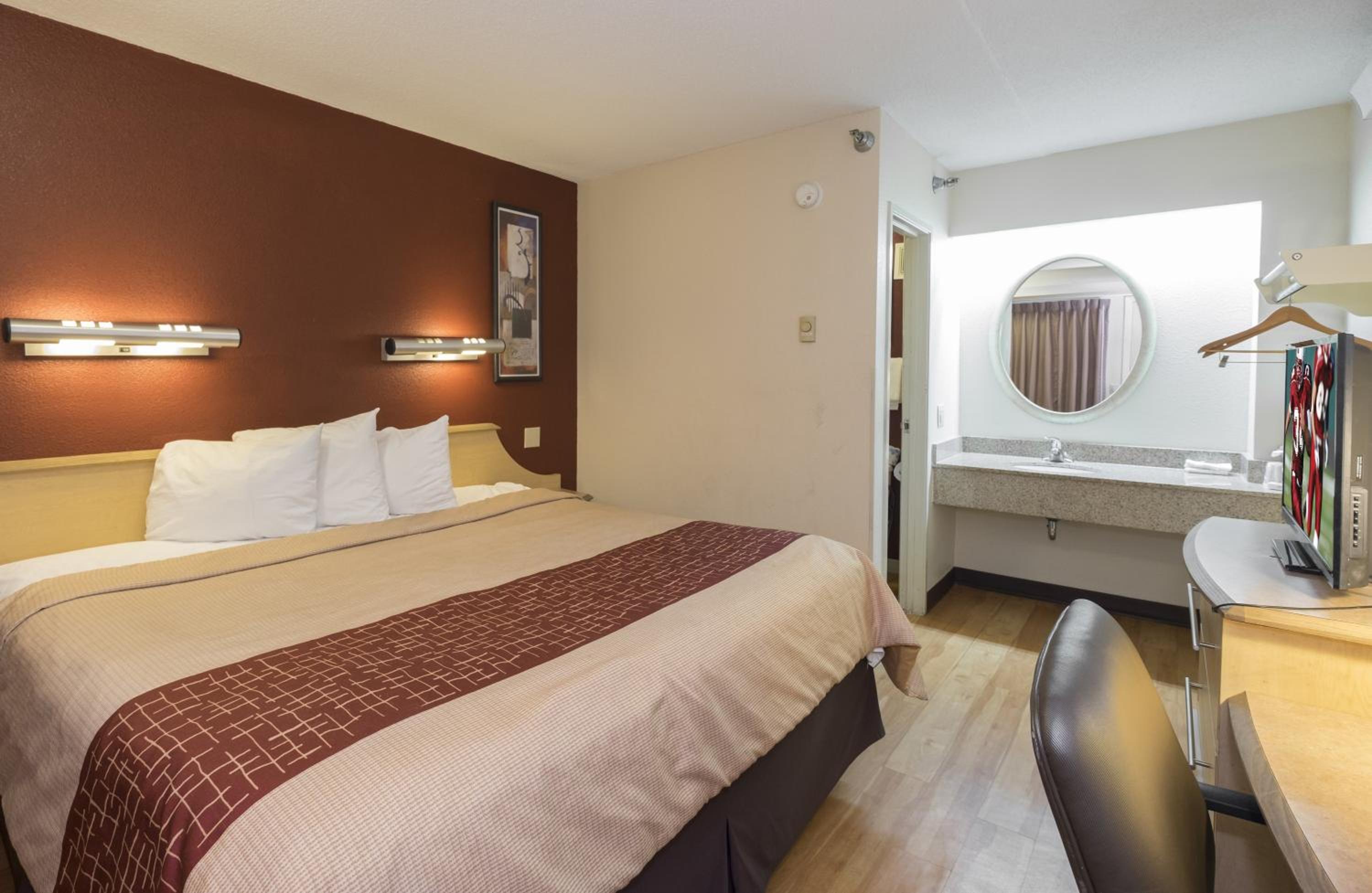 Red Roof Inn Cincinnati - Sharonville - Property Image 4