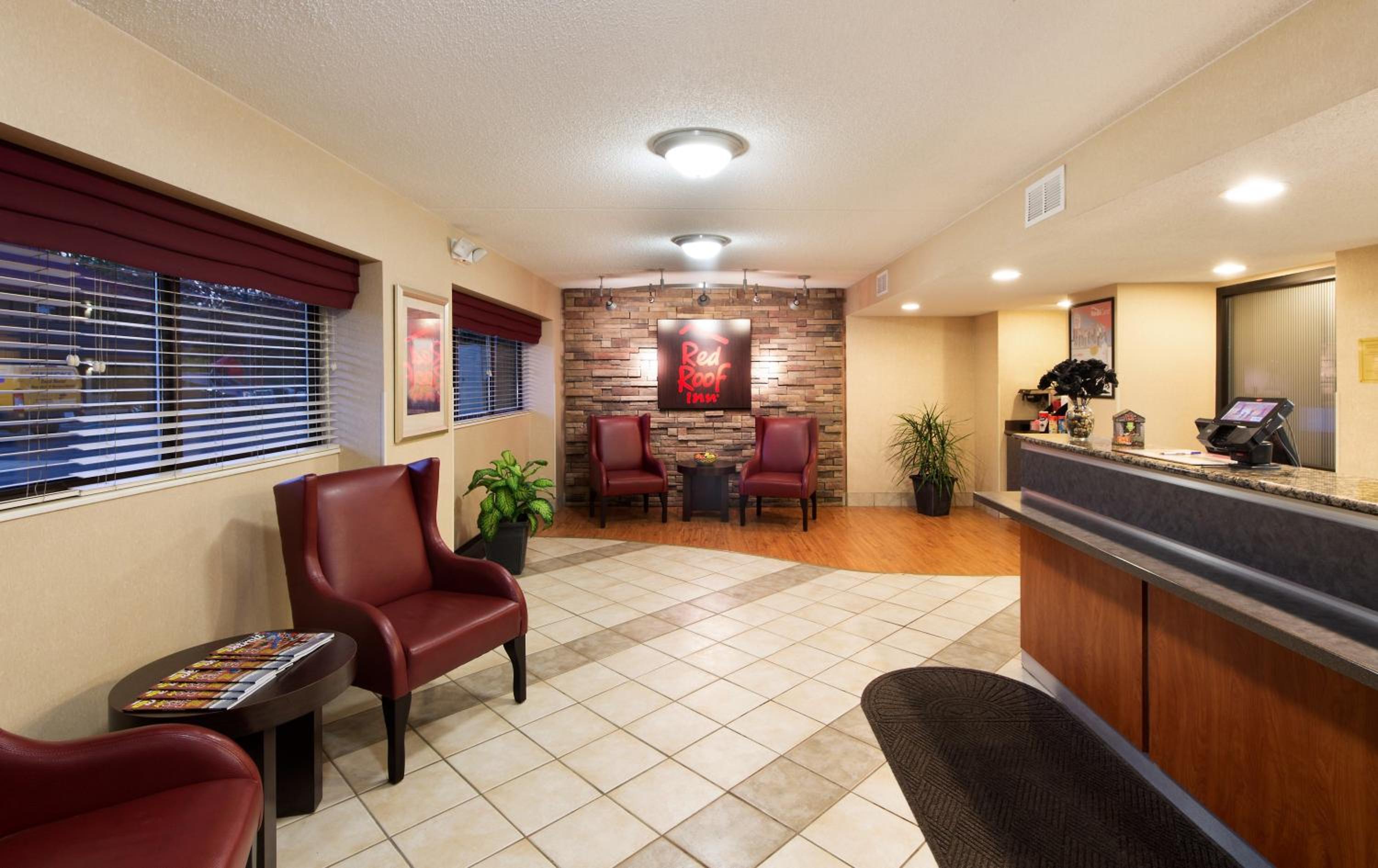 Red Roof Inn Detroit Metro Airport - Taylor view 3
