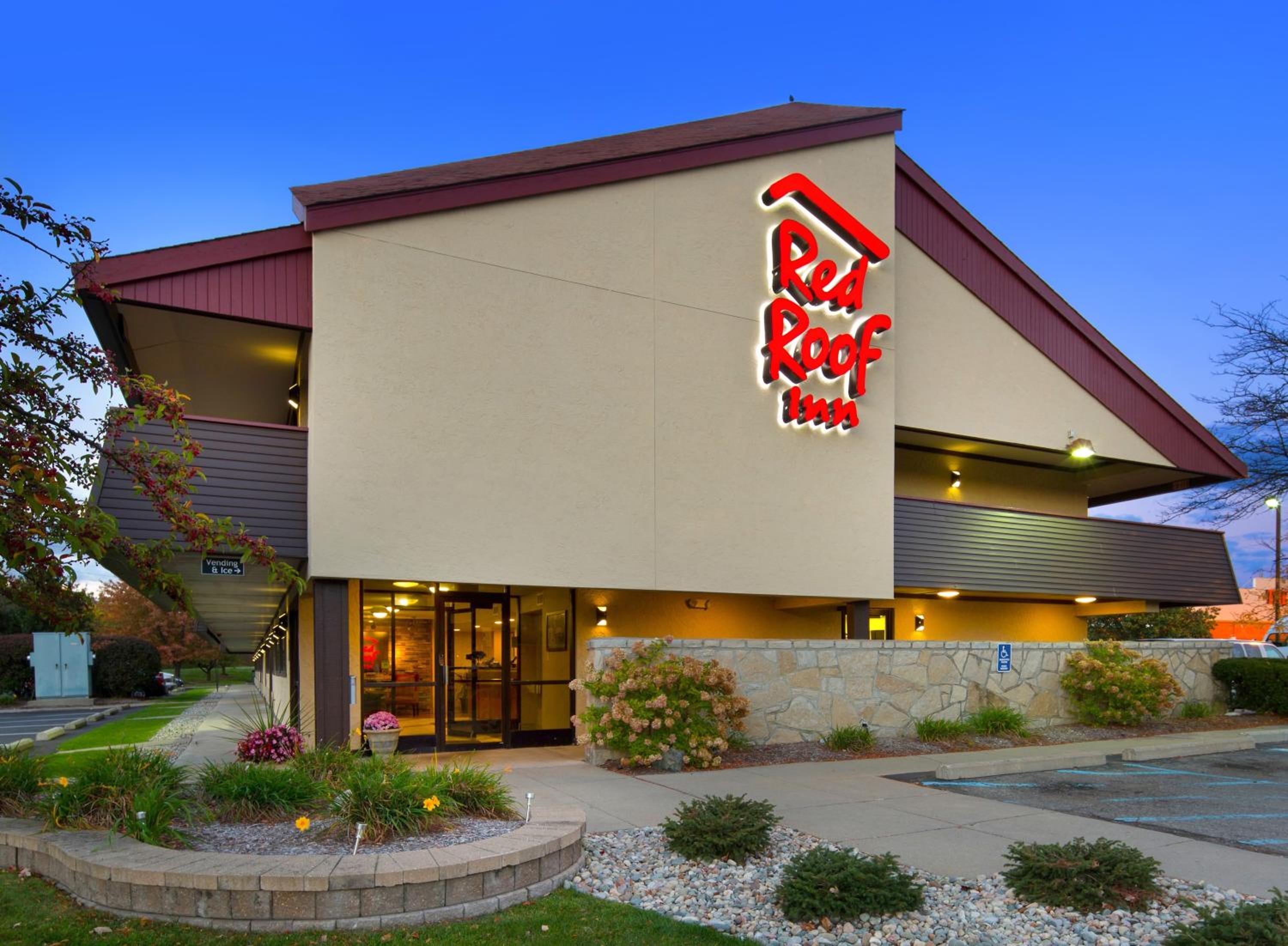 Red Roof Inn Detroit Metro Airport - Taylor view 2