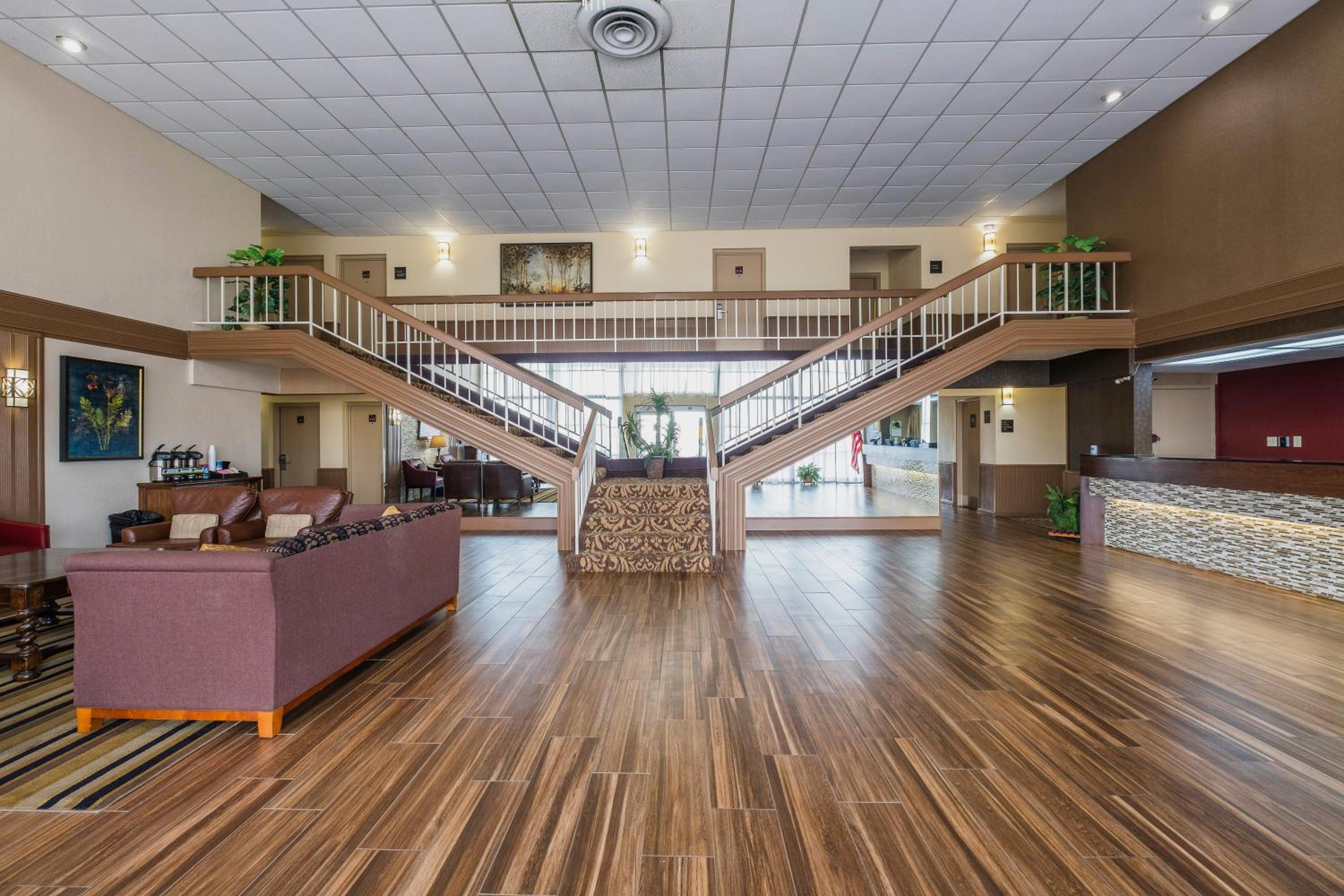 Meridian Vacations - Red Roof Inn Meridian - Property Image 3