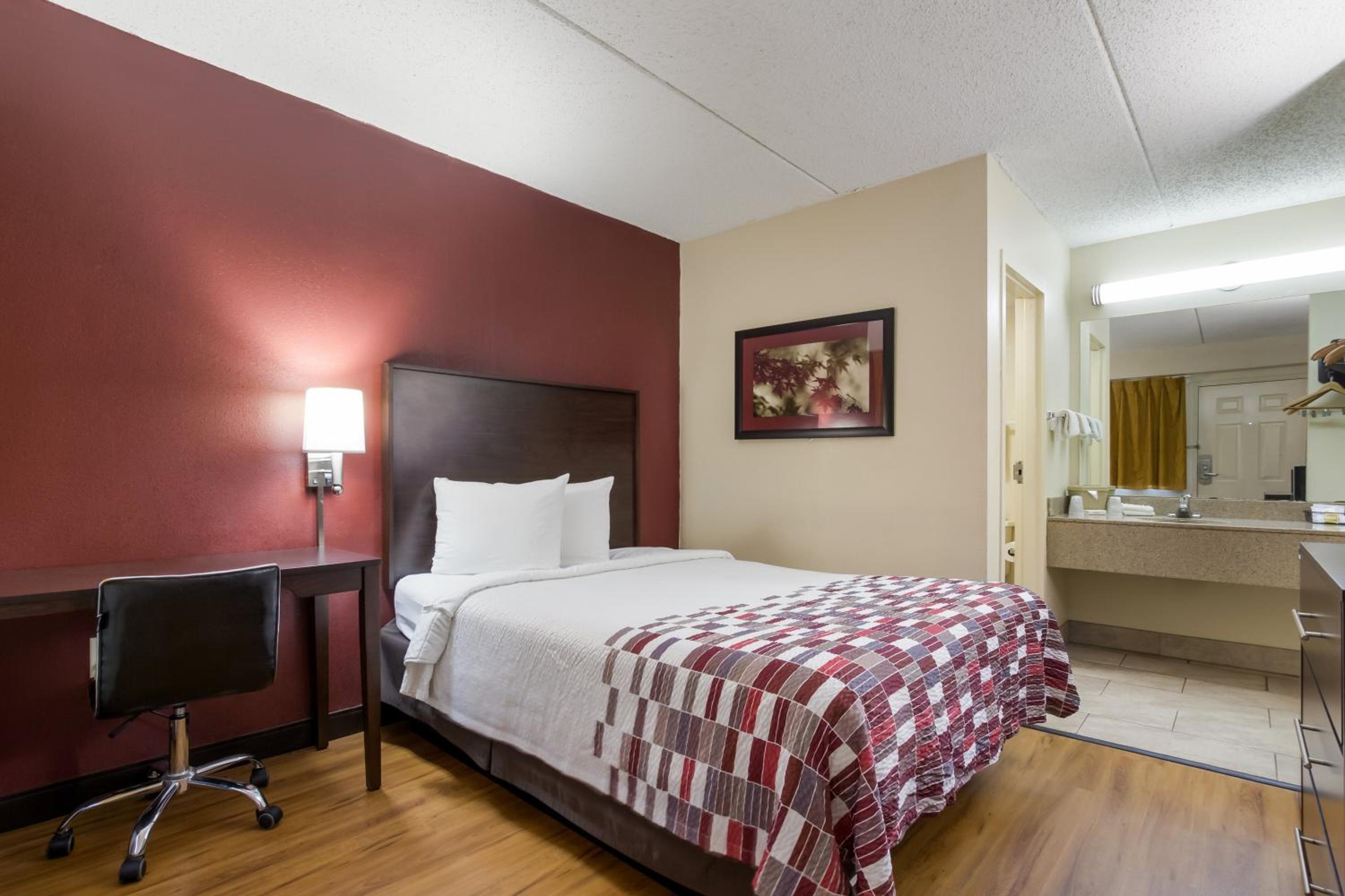 Shelbyville Vacations - Red Roof Inn Shelbyville - Property Image 19