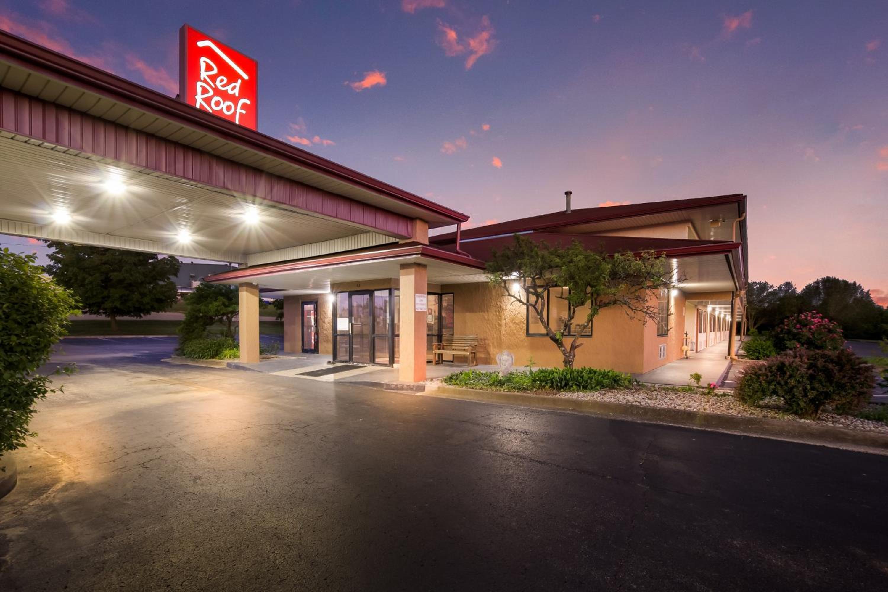 Shelbyville Vacations - Red Roof Inn Shelbyville - Property Image 26