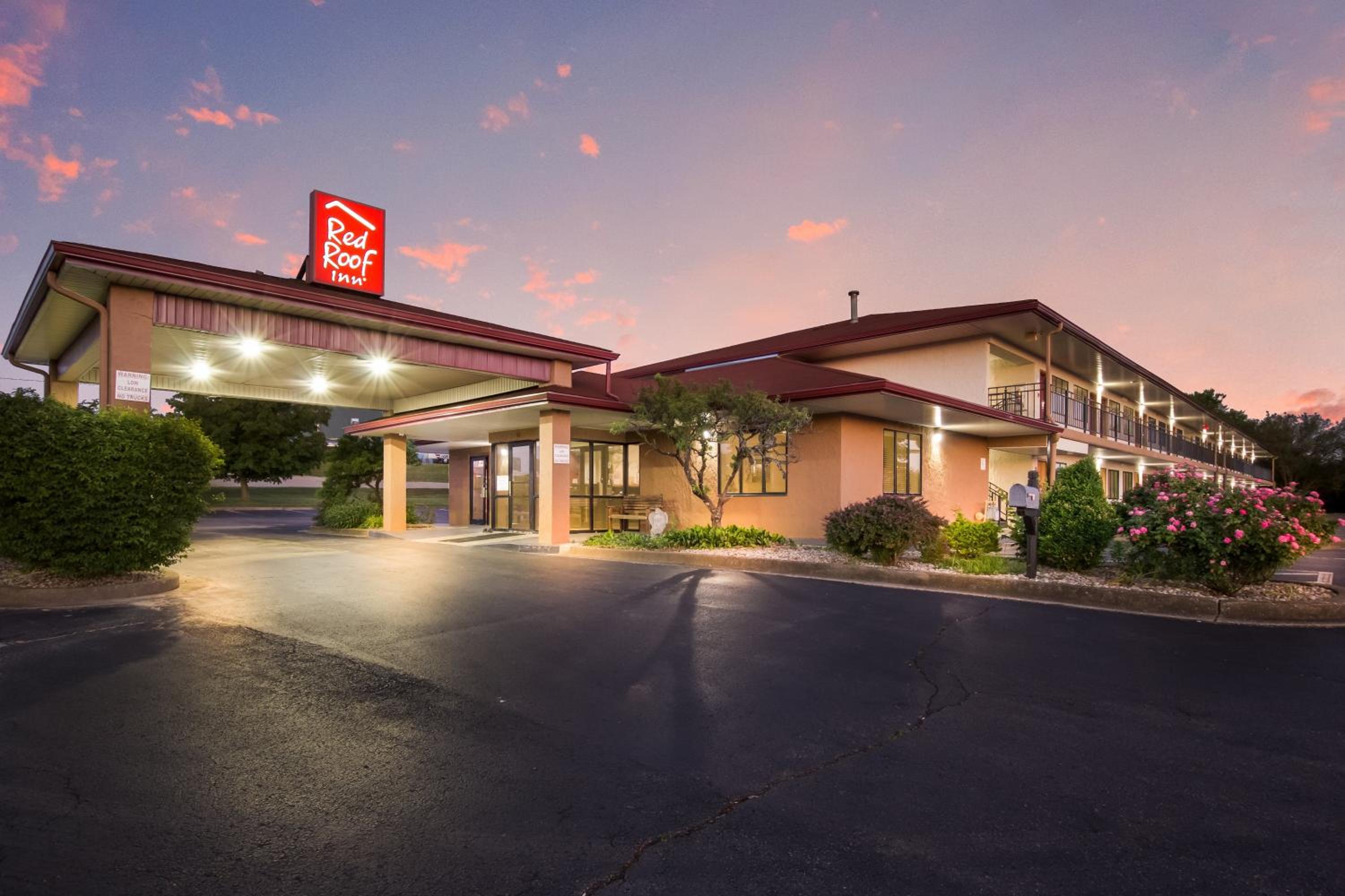 Shelbyville Vacations - Red Roof Inn Shelbyville - Property Image 29